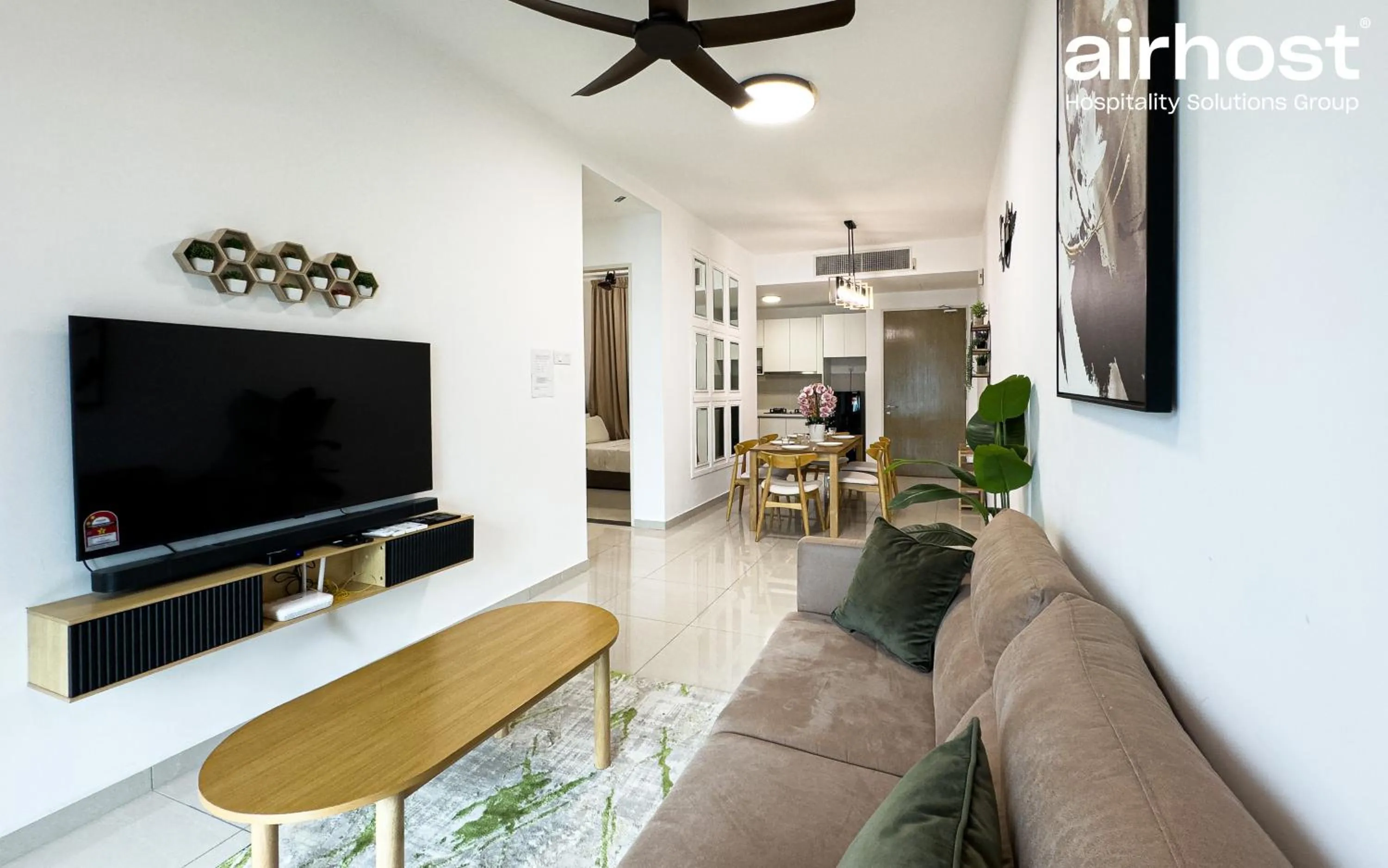 Communal lounge/ TV room in Legasi Kampung Baru by Airhost