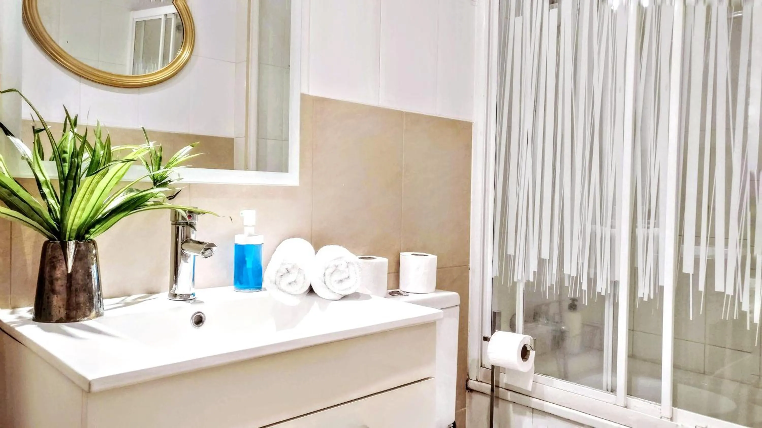 Bathroom in BizFlats Garden House
