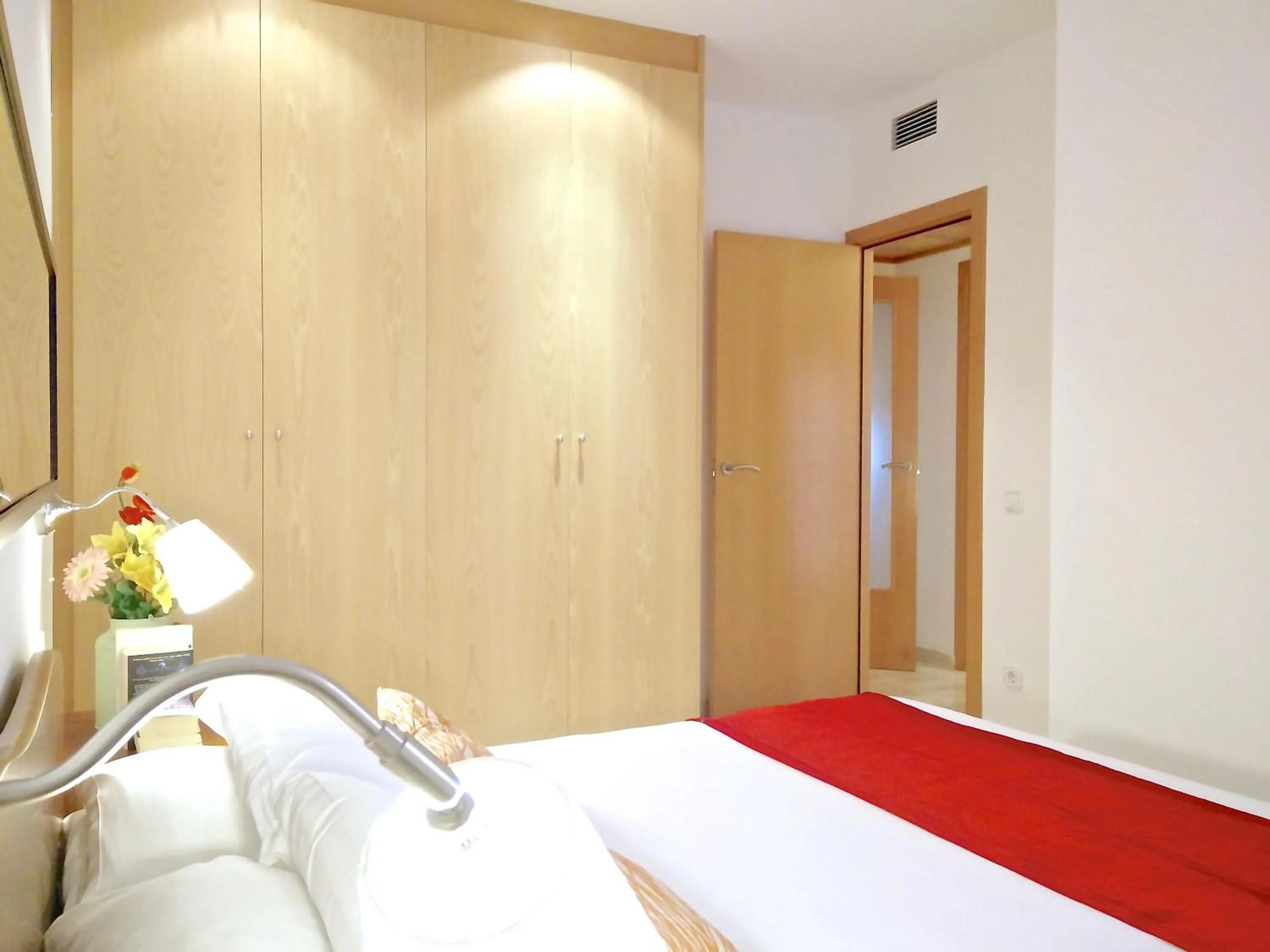 Bed in BizFlats Garden House