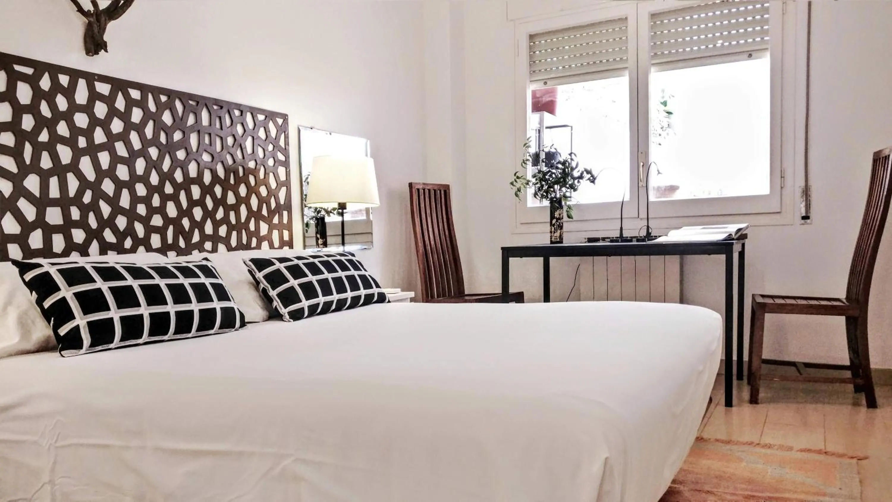Bed in BizFlats Garden House