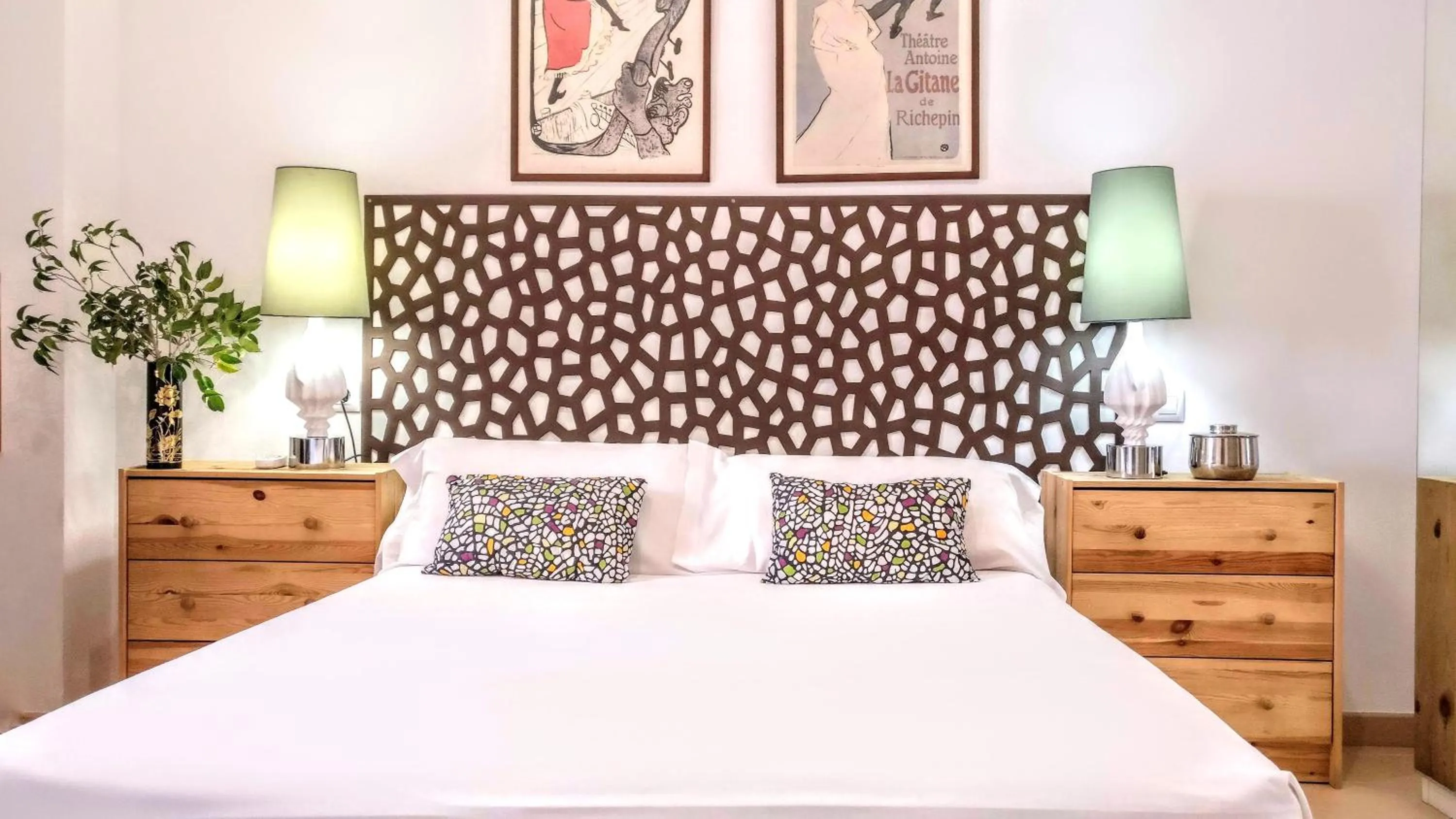 Bed in BizFlats Garden House