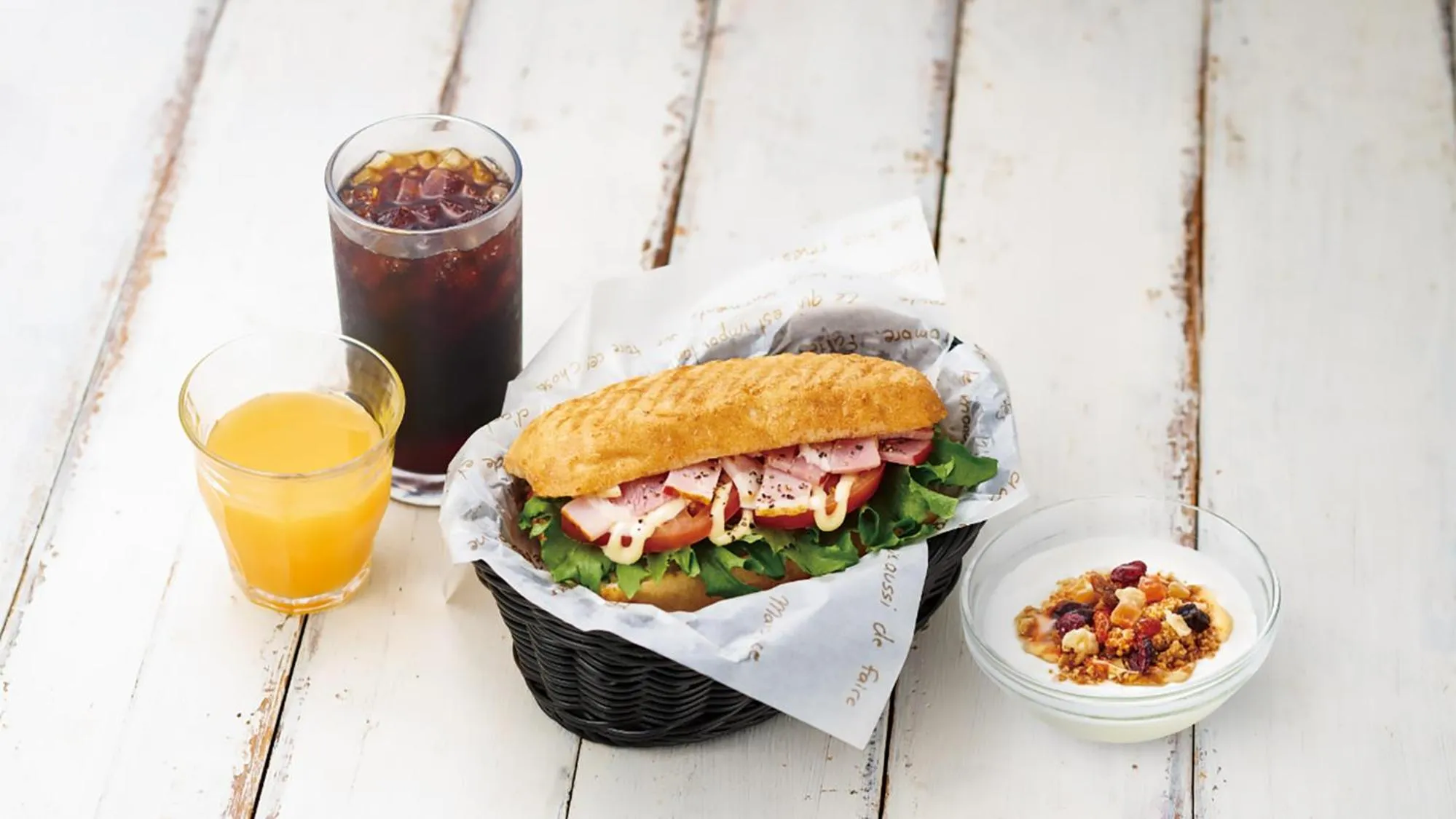 Food and drinks in JR-East Hotel Mets Omori