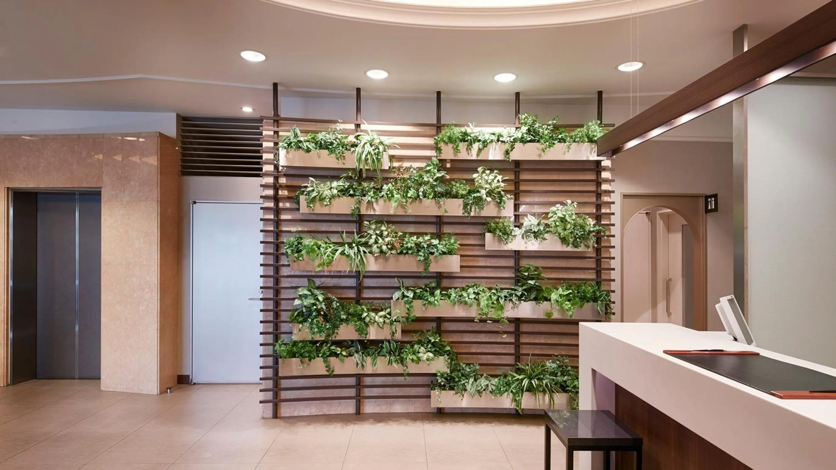 JR-East Hotel Mets Kawasaki