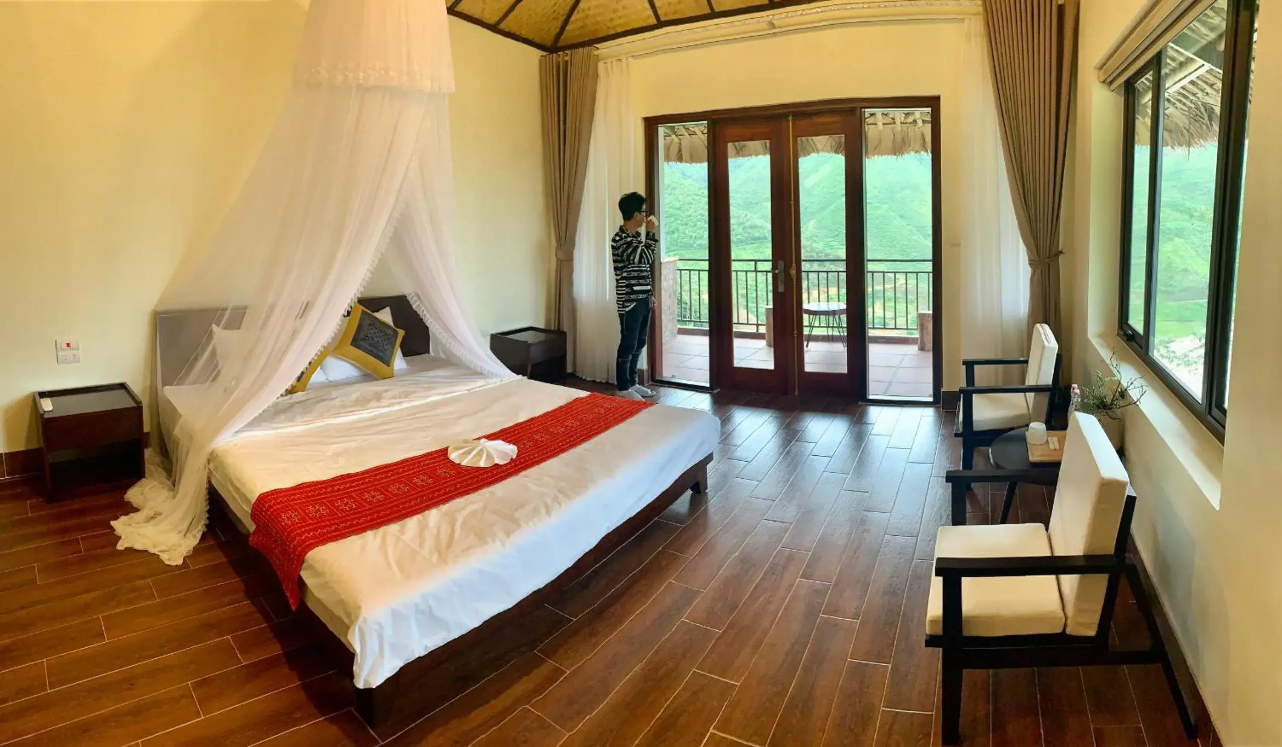 Deluxe Double Room in Ta Xua Ecolodge Deluxe Double Room in Ta Xua Ecolodge