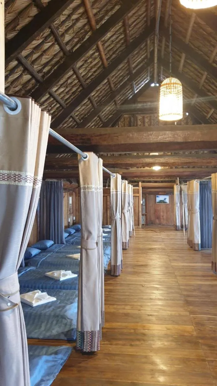 Bed in Ta Xua Ecolodge