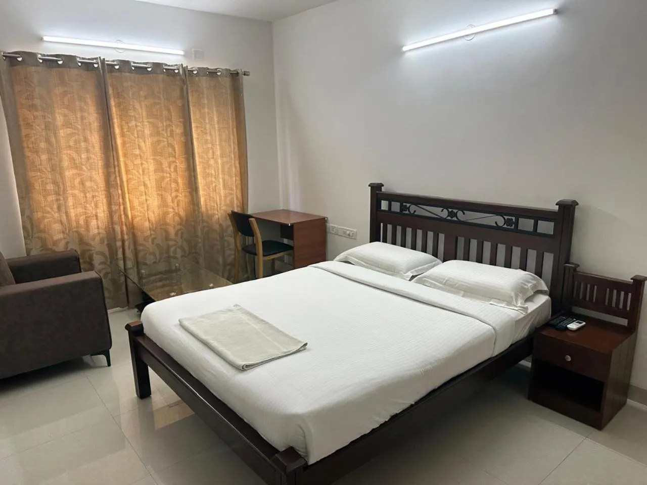 Bedroom, Bed in Achates Corporate Services