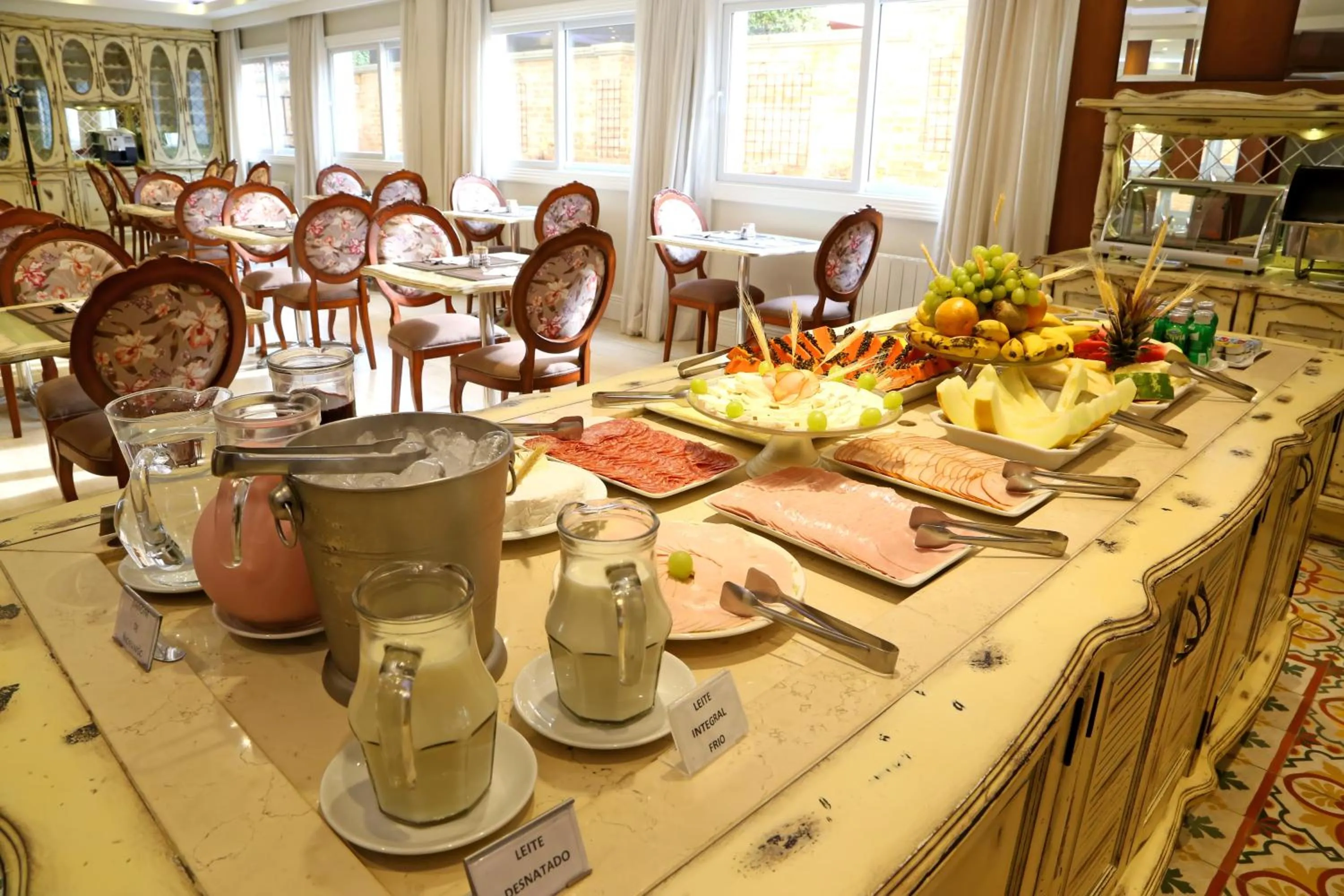 Restaurant/places to eat in Pousada Italia Eleganza