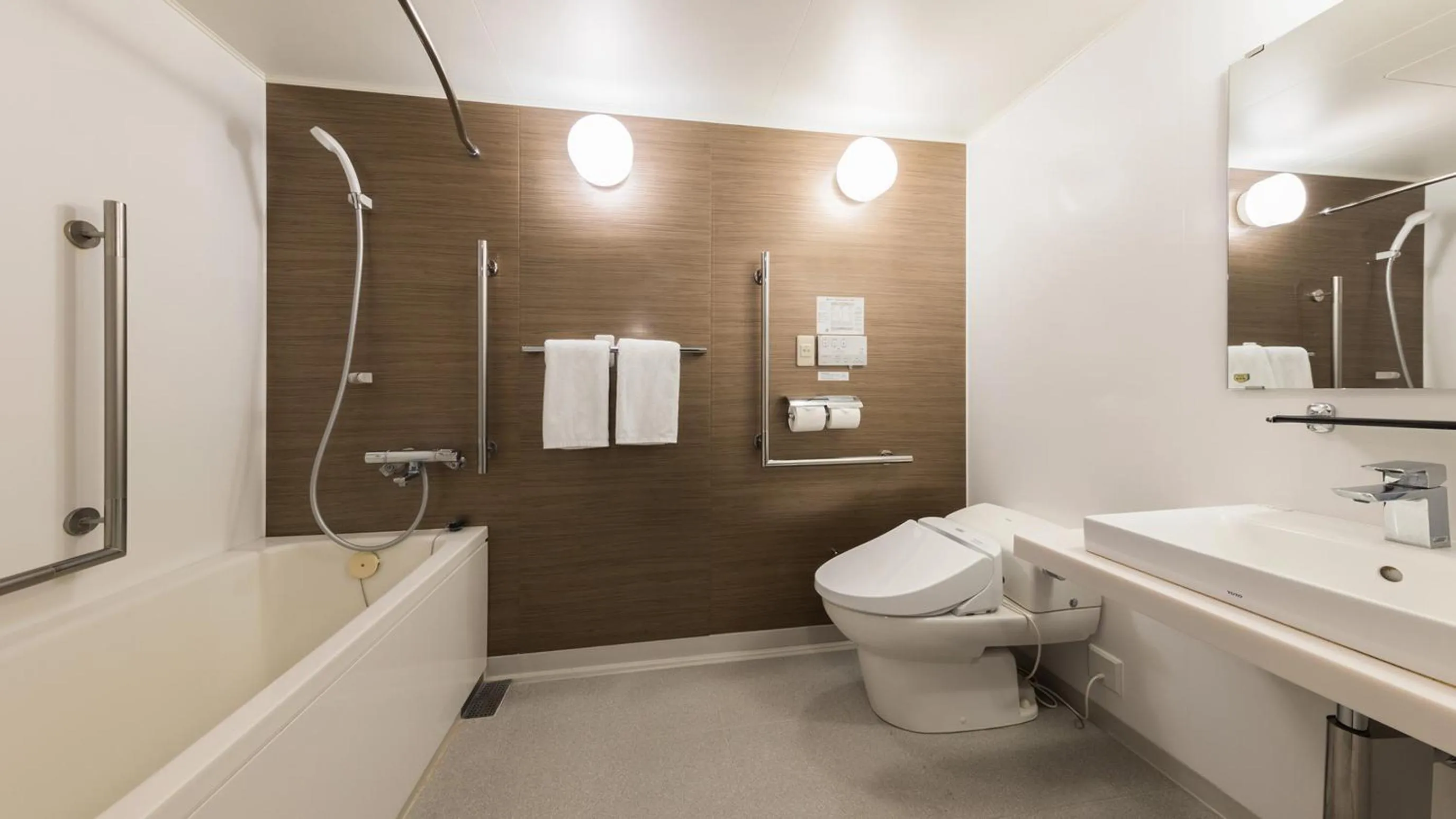 Shower in JR-East Hotel Mets Kamakura Ofuna