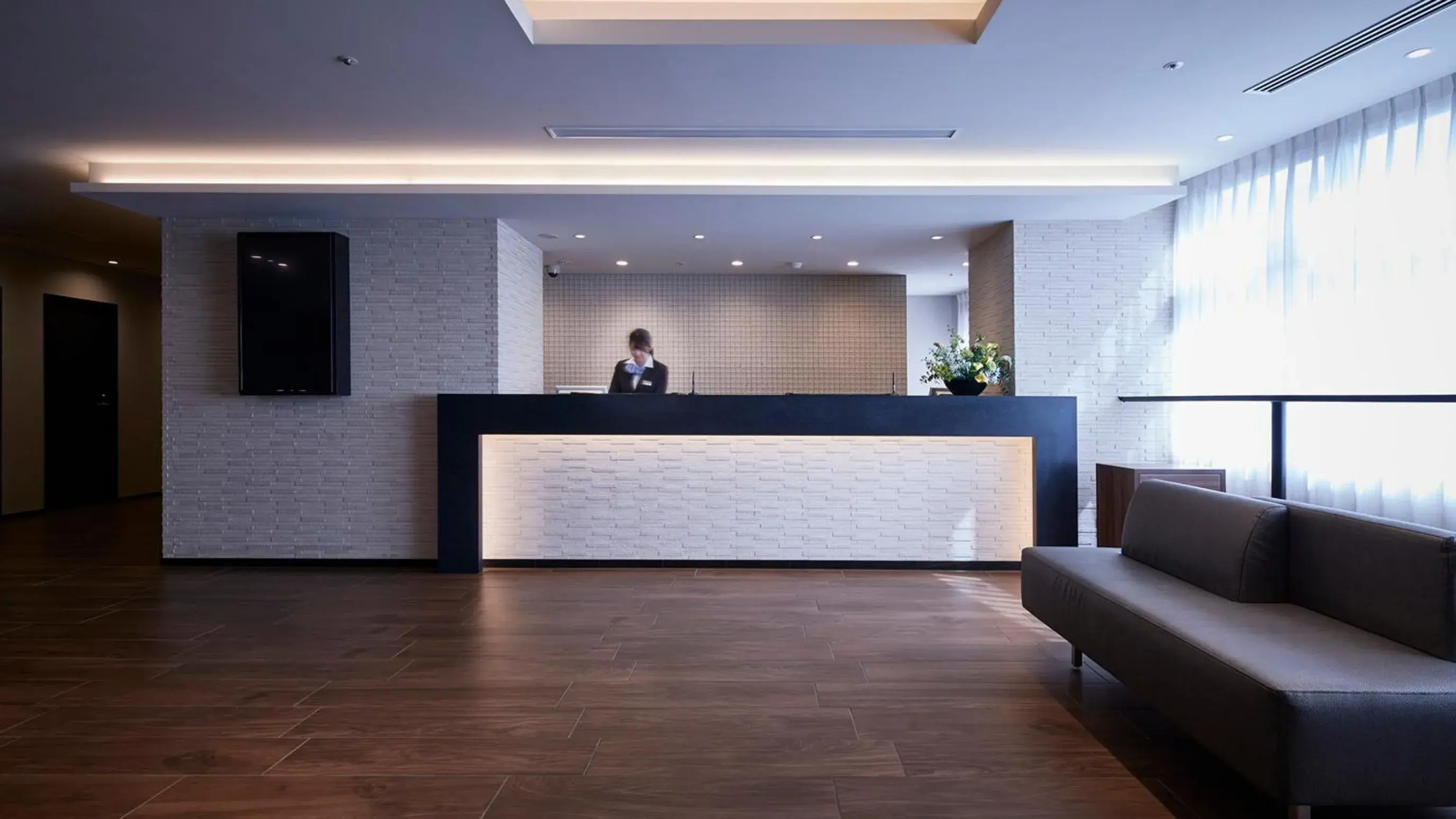 Lobby or reception in JR-East Hotel Mets Tsudanuma Lobby or reception in JR-East Hotel Mets Tsudanuma