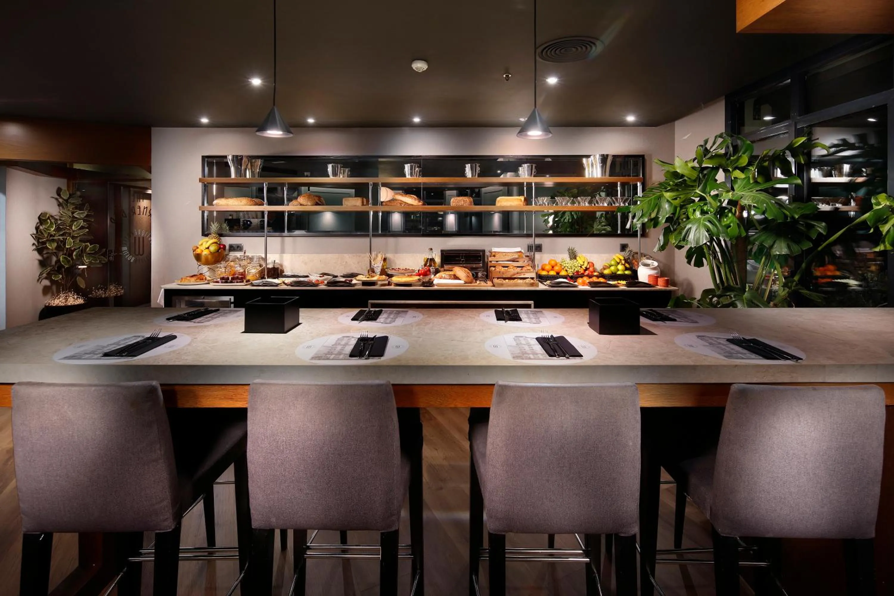 Food and drinks in Wilson Boutique Hotel