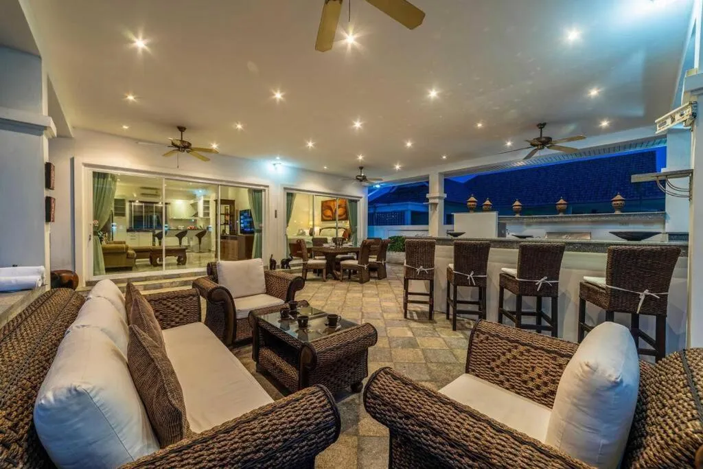 Private 3 Bedroom Pool Villa PP10