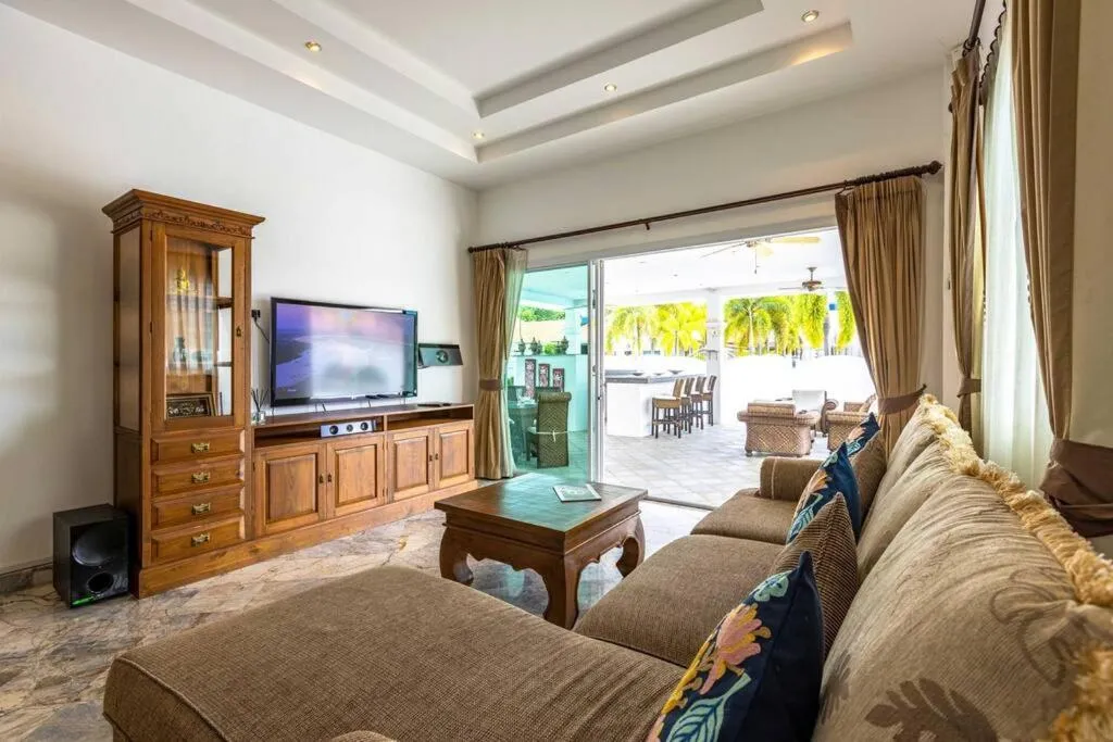 Private 3 Bedroom Pool Villa PP10