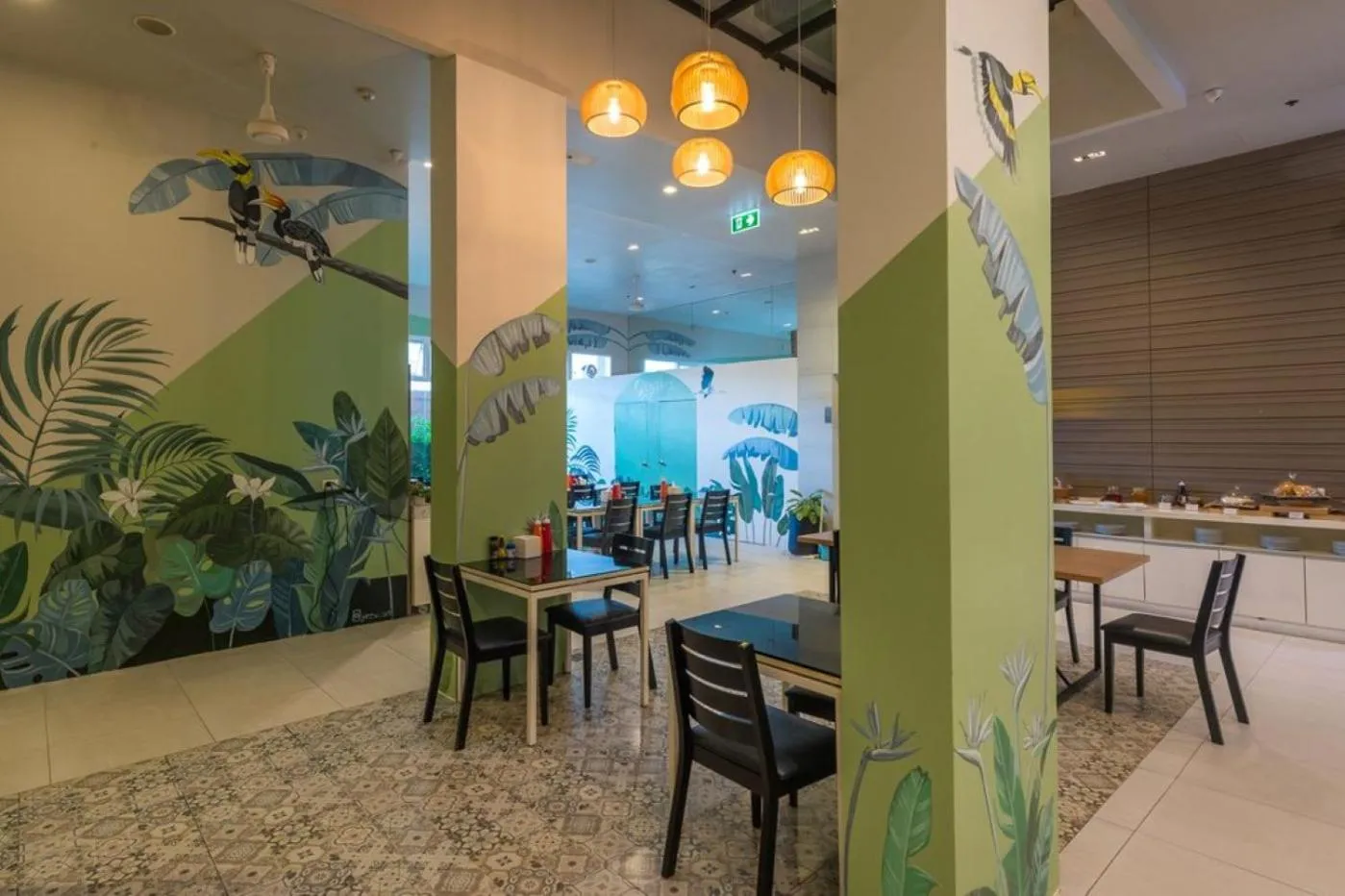 Restaurant/places to eat in Centro One Patong