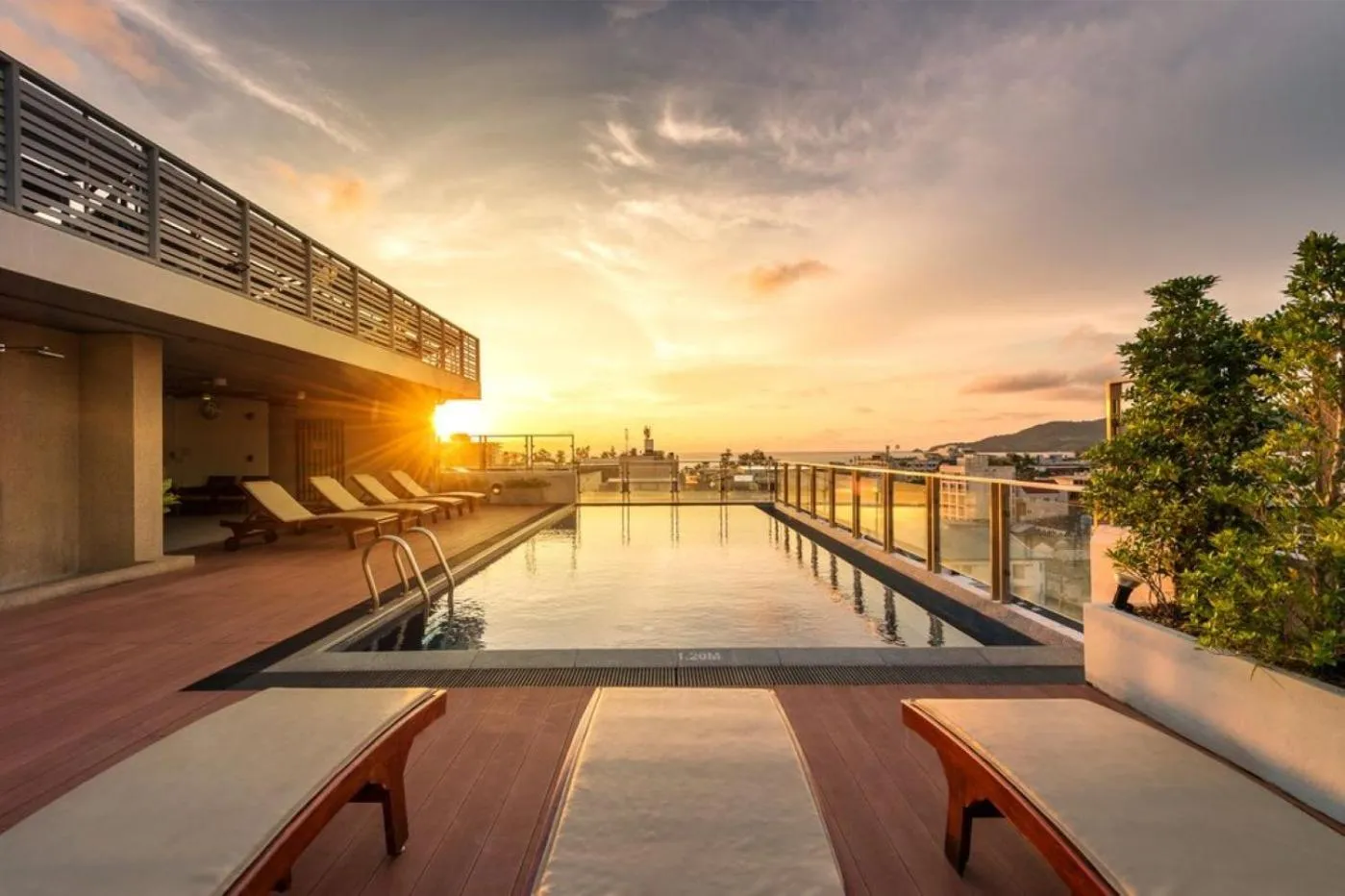 Sunset in Centro One Patong