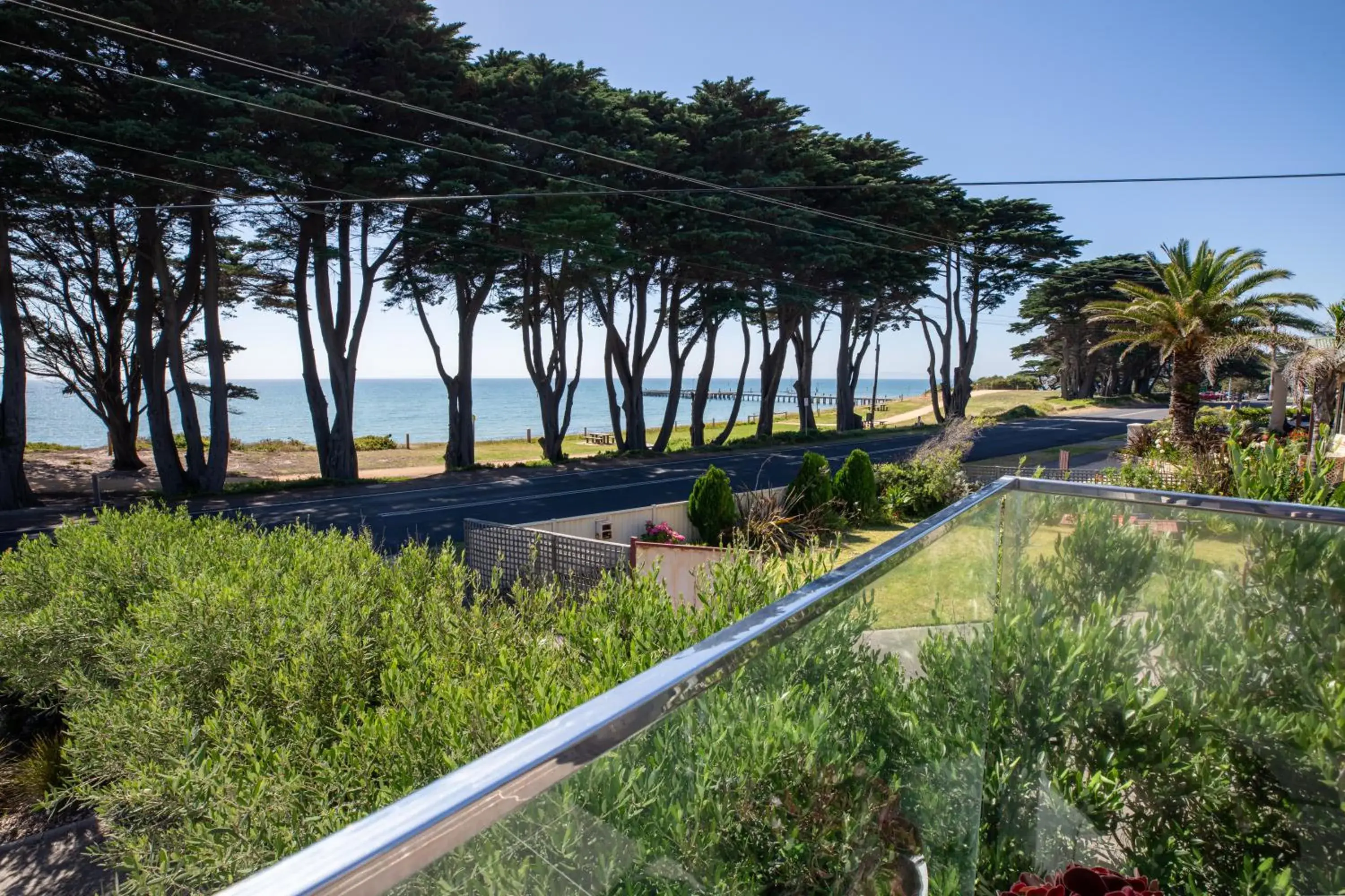 Luxurious 4 Bedroom House with Stunning Beach view in St Leonards Luxurious 4 Bedroom House with Stunning Beach view in St Leonards