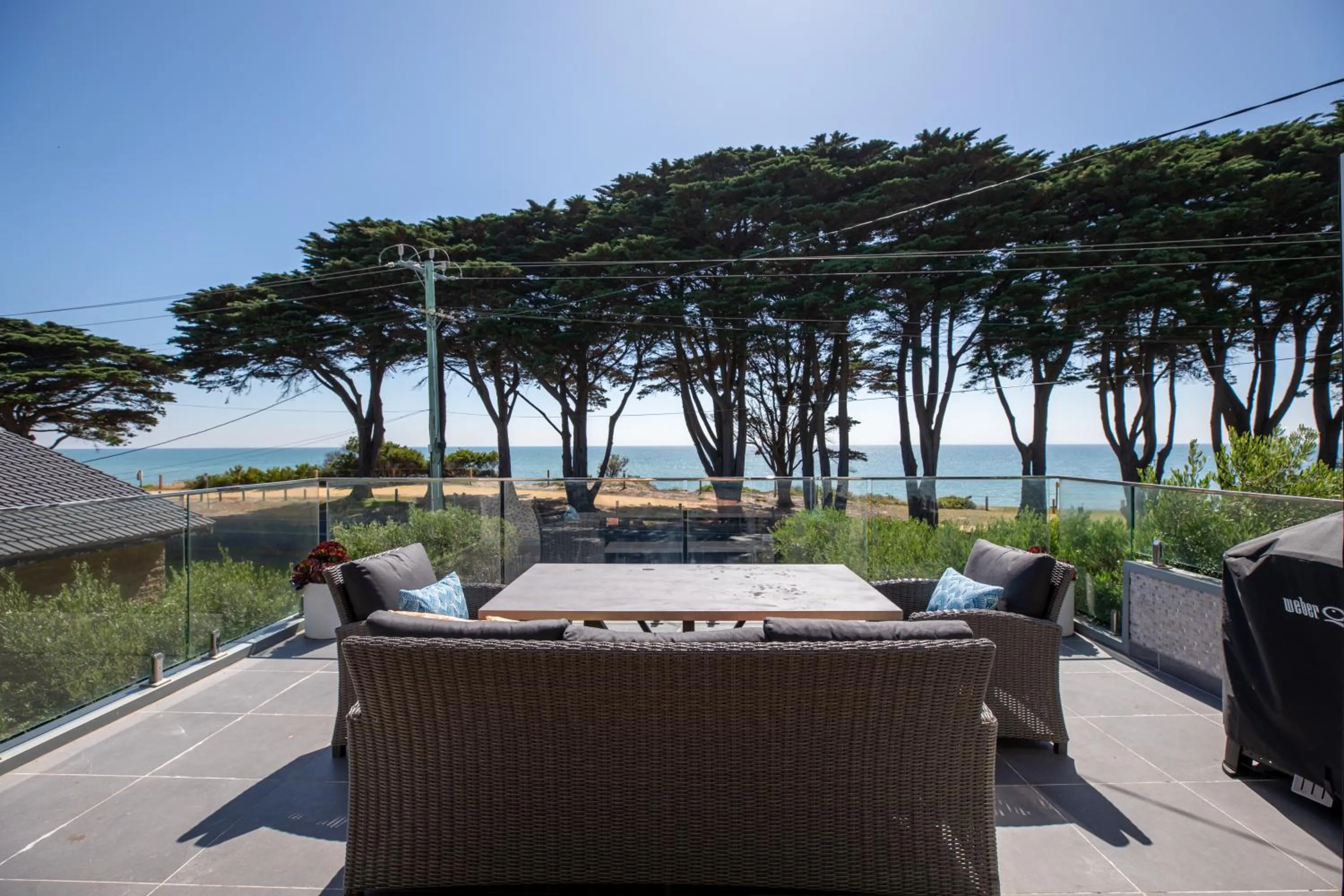 Luxurious 4 Bedroom House with Stunning Beach view in St Leonards