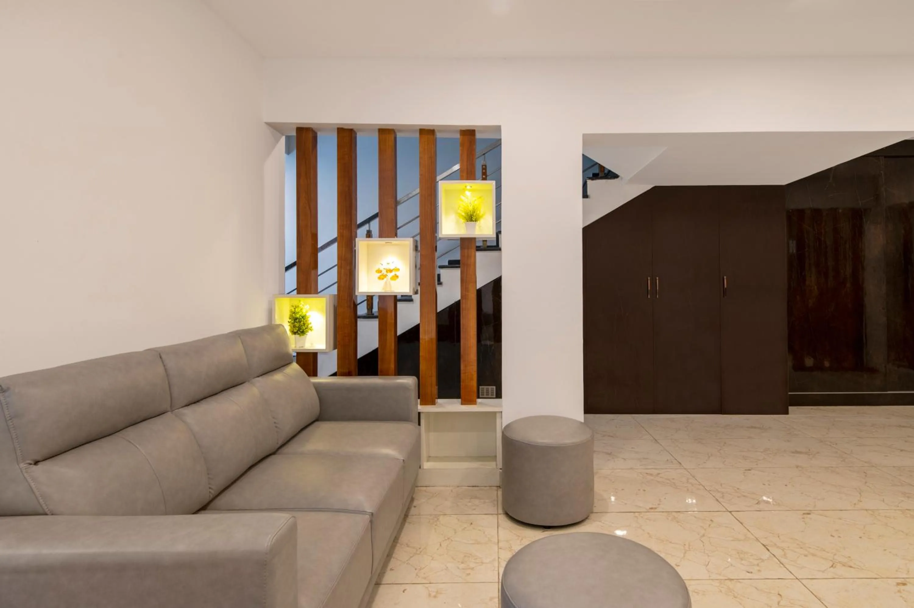 Lobby or reception in Gateway Inn