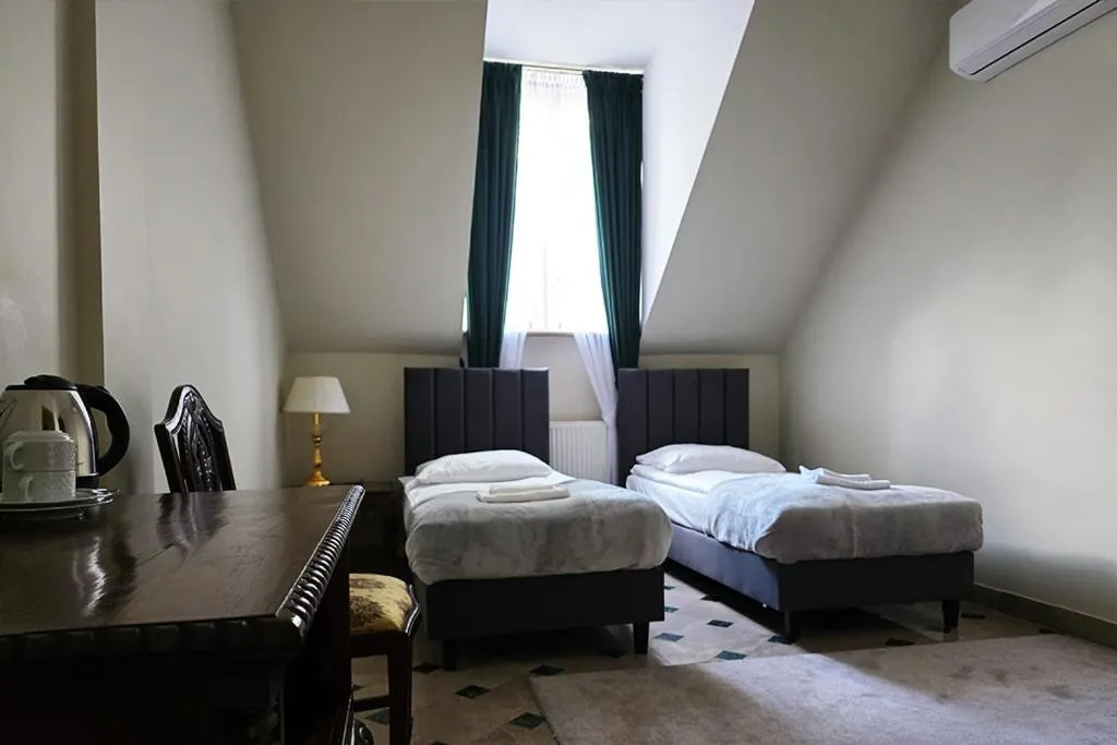 Zielony Kompleks Dwór Ostoya