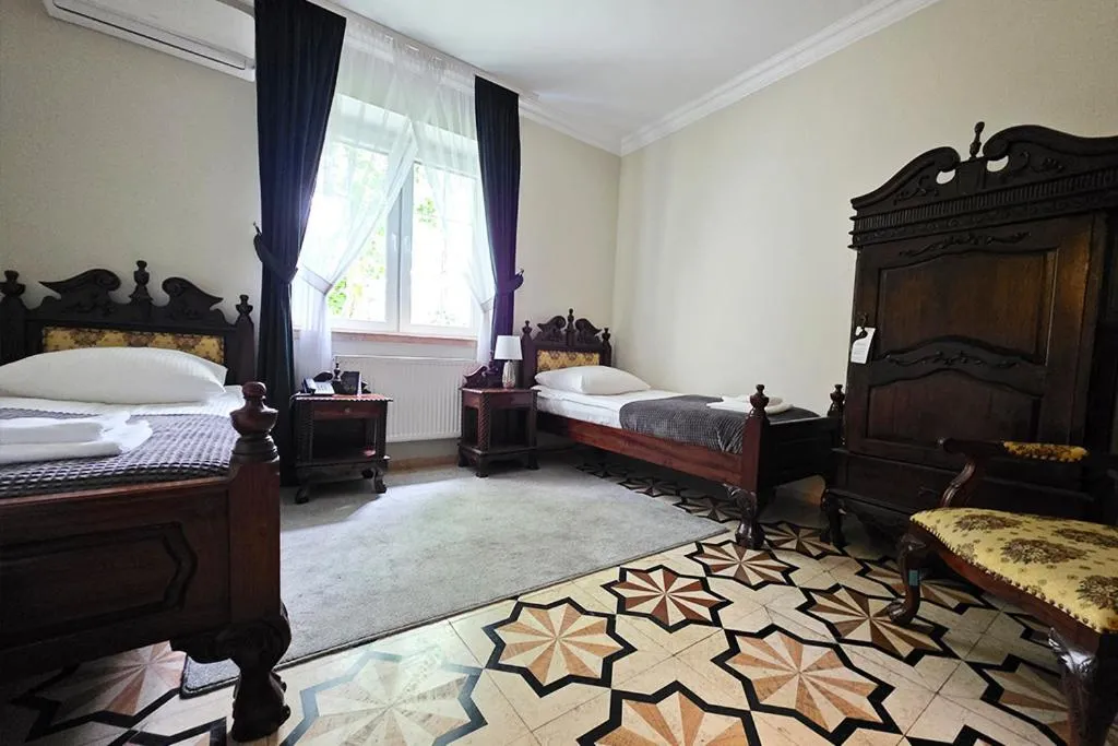 Zielony Kompleks Dwór Ostoya