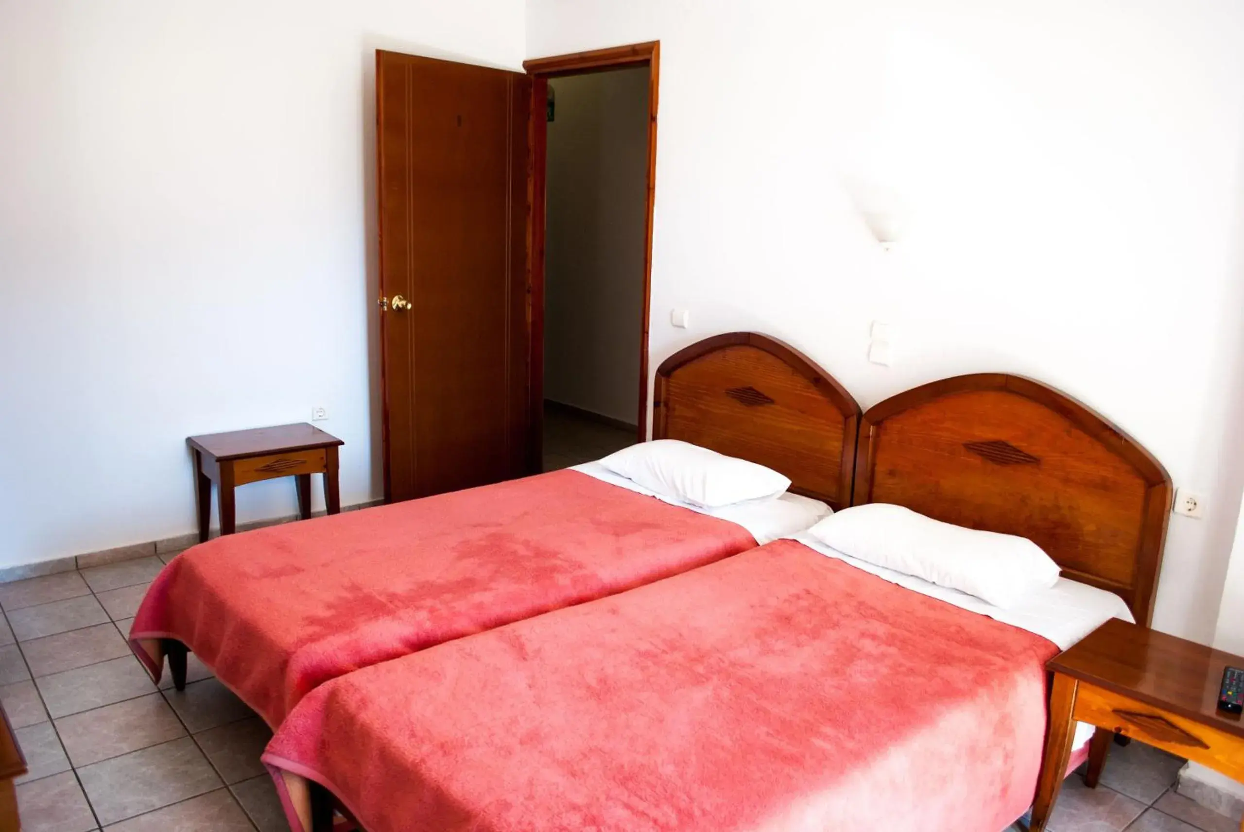 Double or Twin Room with Mountain View in Hotel Gigilos Omalos Double or Twin Room with Mountain View in Hotel Gigilos Omalos