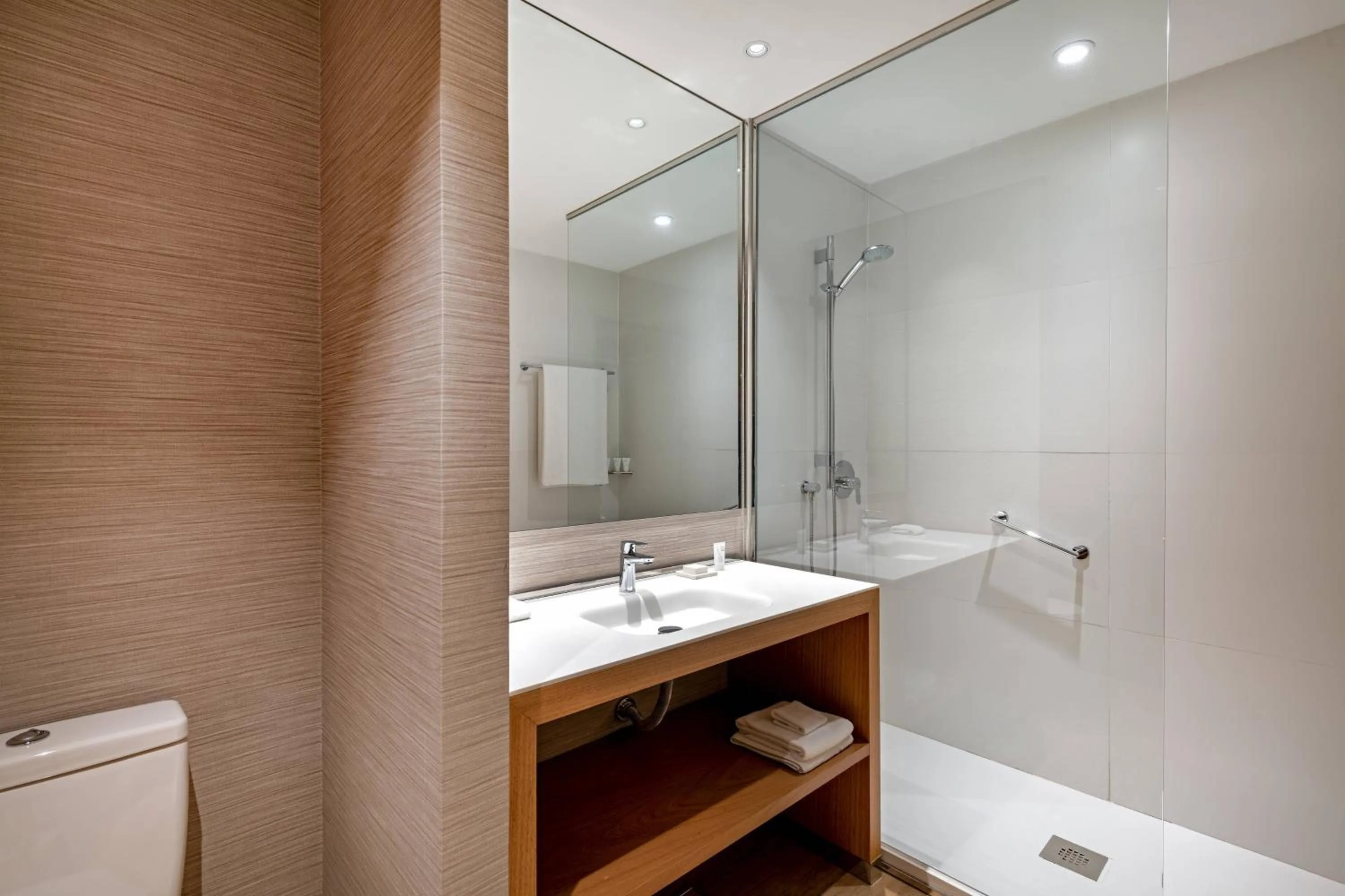 Bathroom in AC Hotel Diagonal L'Illa by Marriott
