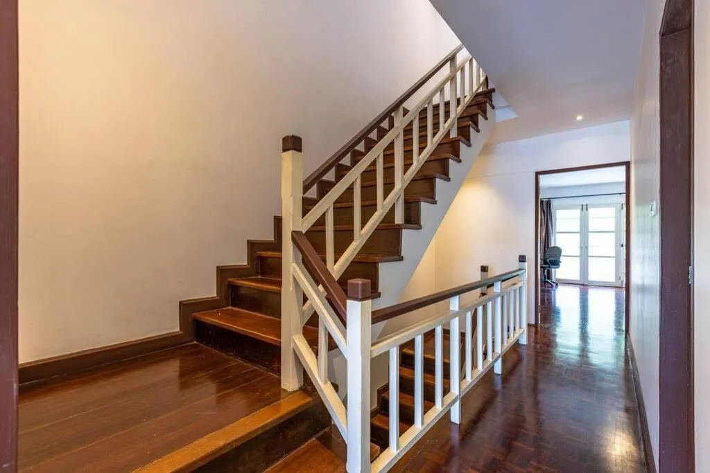 4 Bedroom Townhouse in Great Location! (BSS)