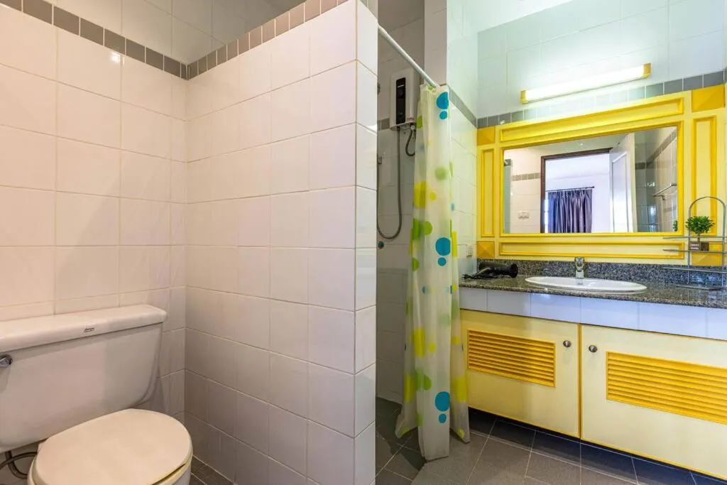 4 Bedroom Townhouse in Great Location! (BSS)