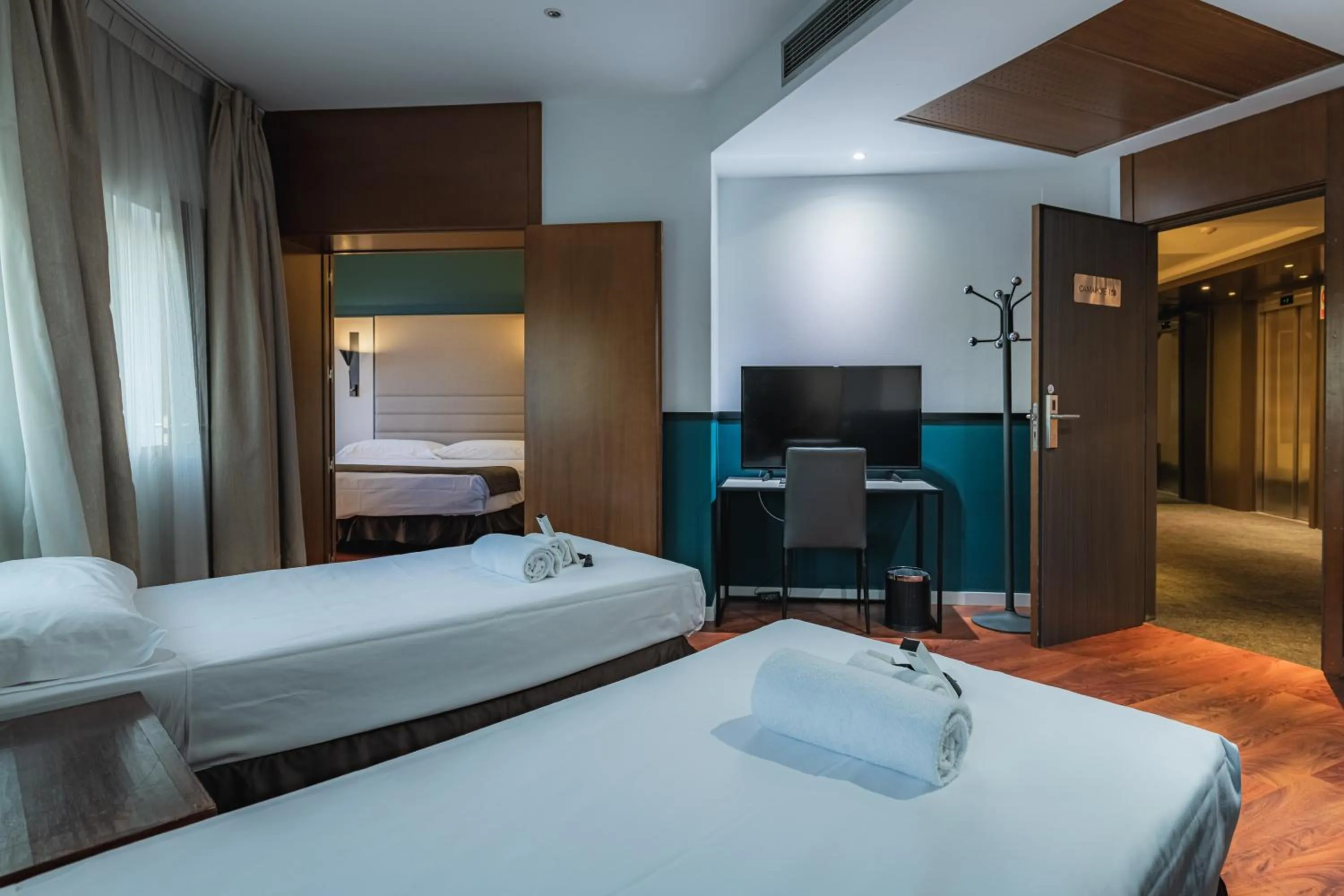 Photo of the whole room, Bed in Amura Alcobendas