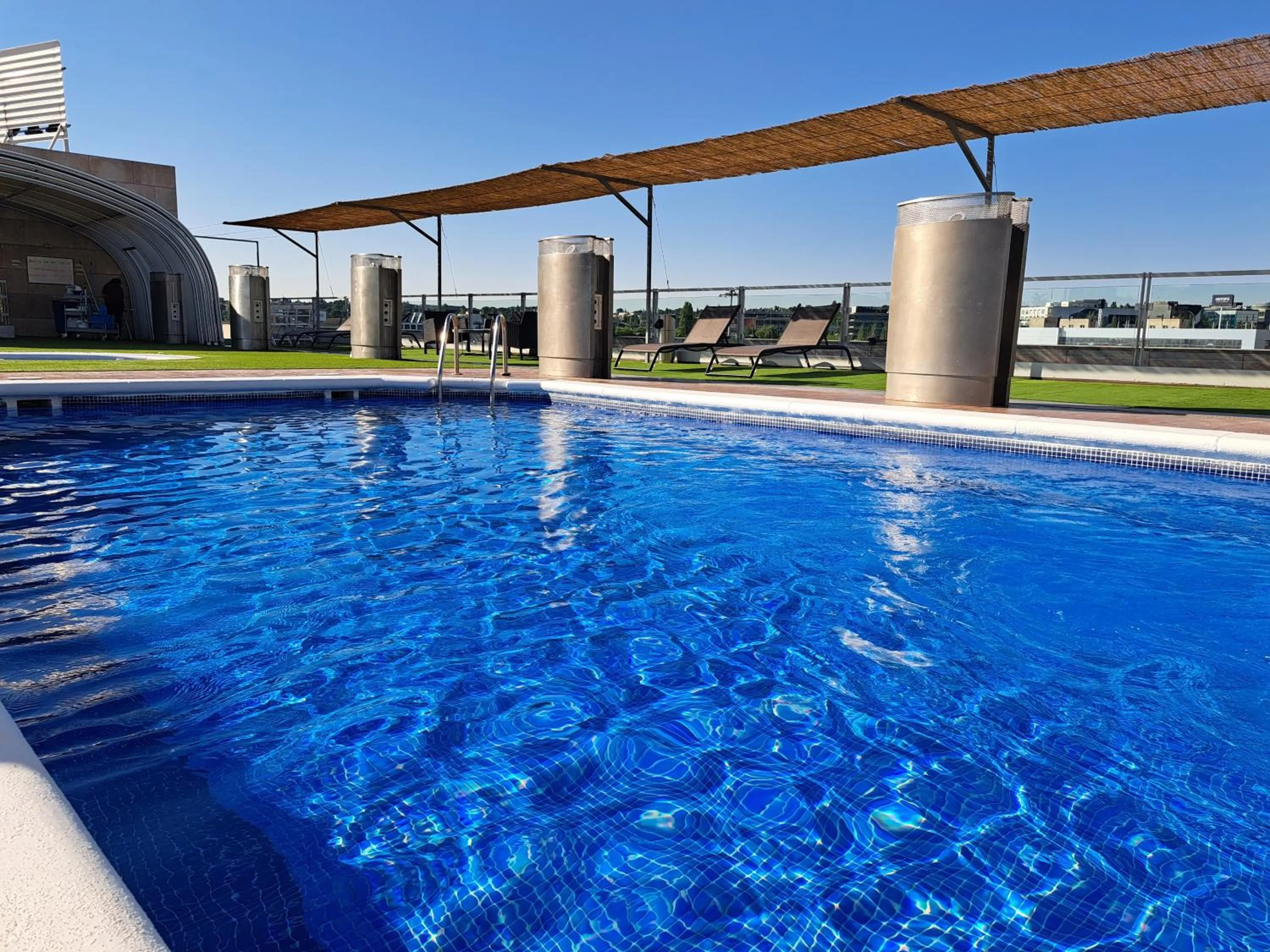 Swimming pool in Amura Alcobendas