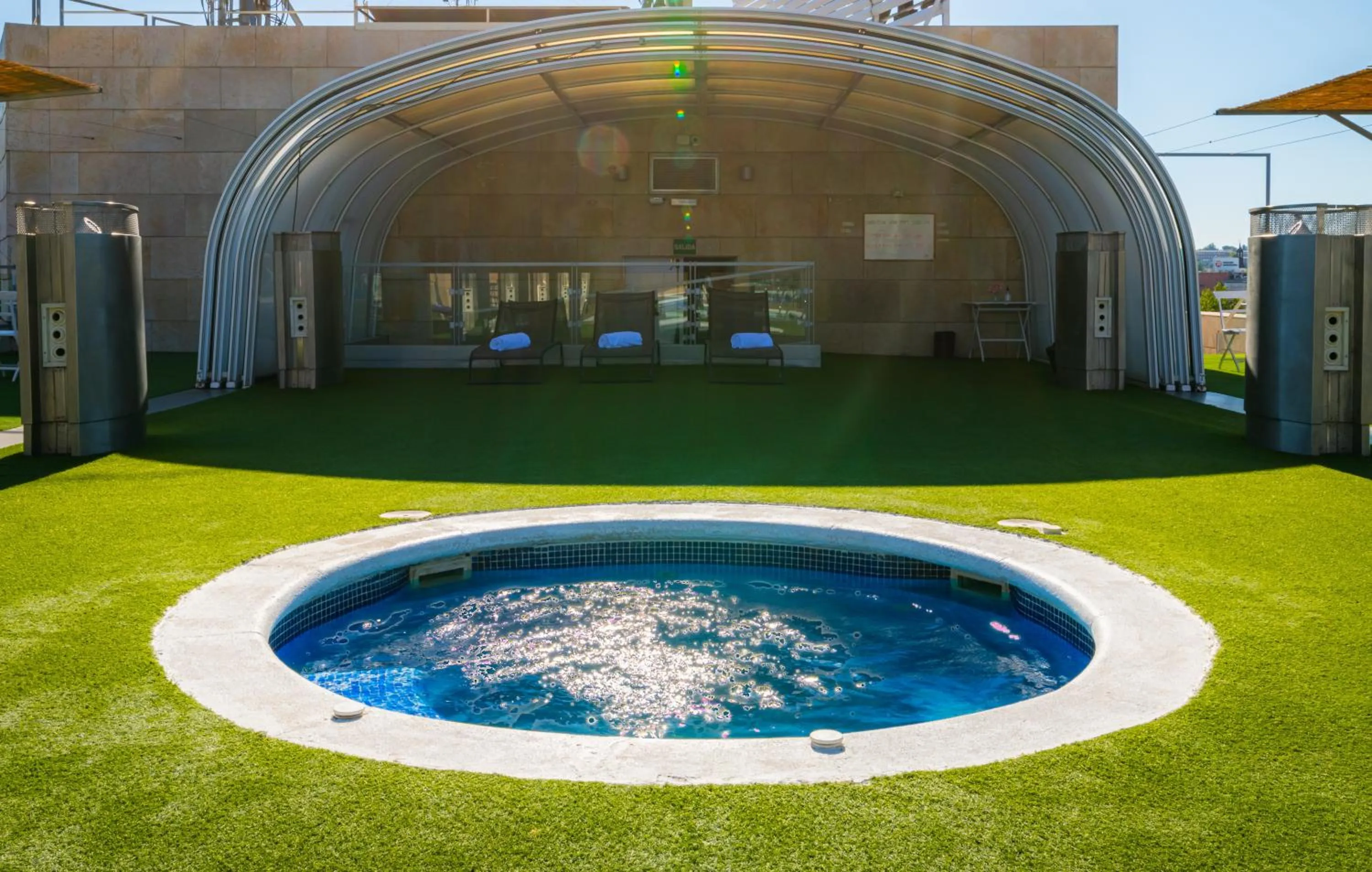 Swimming pool in Amura Alcobendas