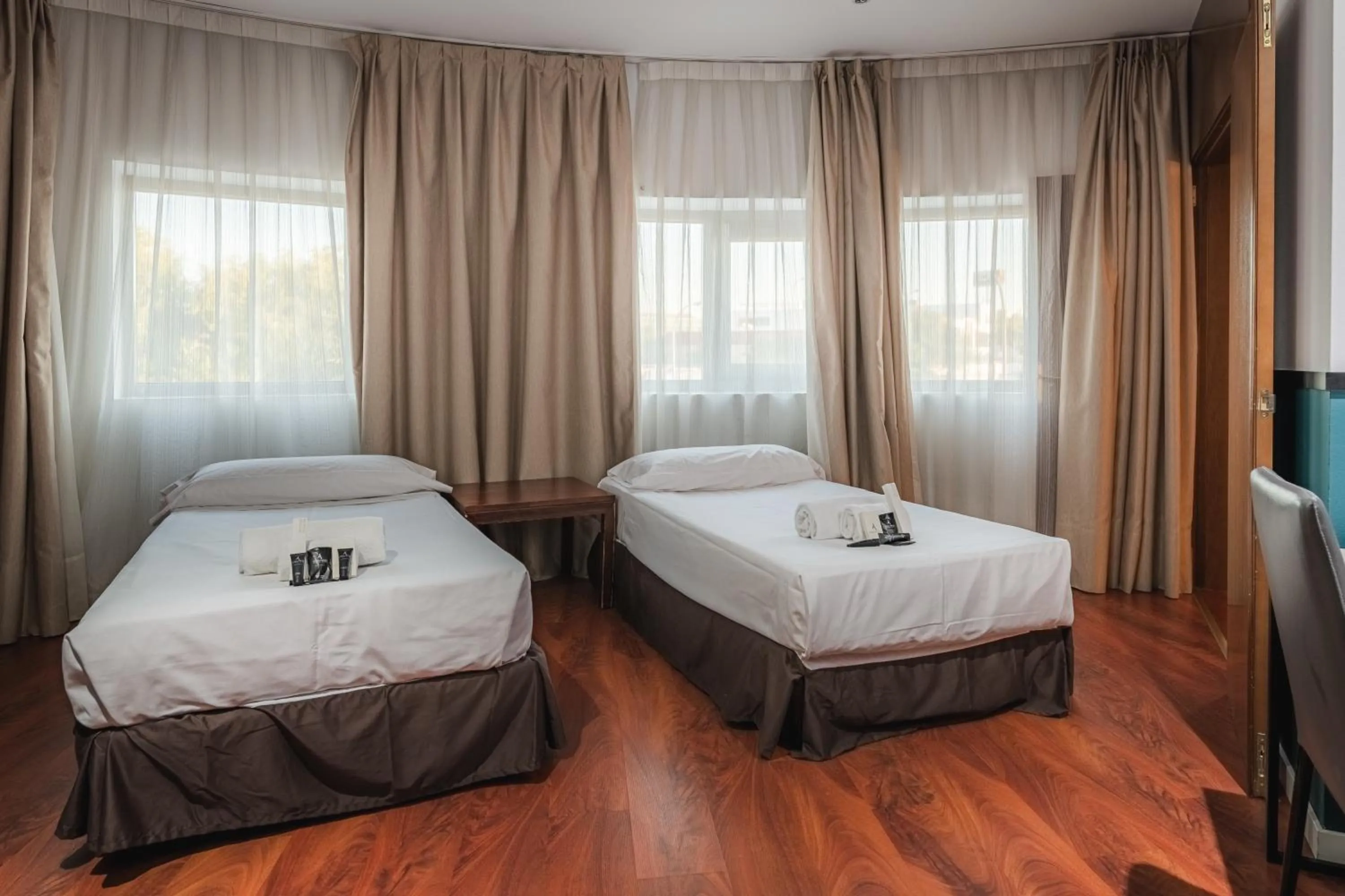 Bedroom, Bed in Amura Alcobendas