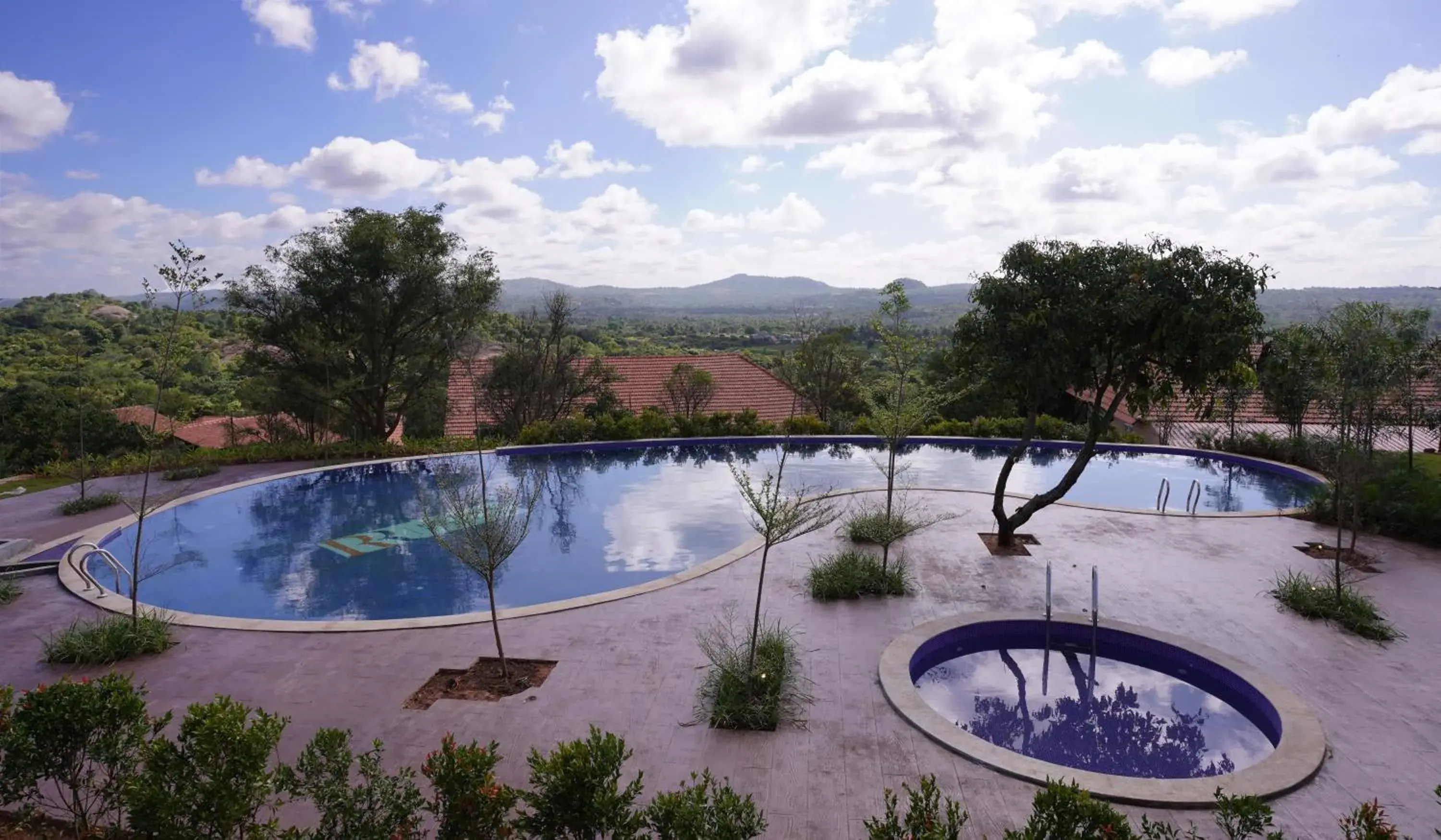 Pool view in Ravishing Retreat Resort Pool view in Ravishing Retreat Resort