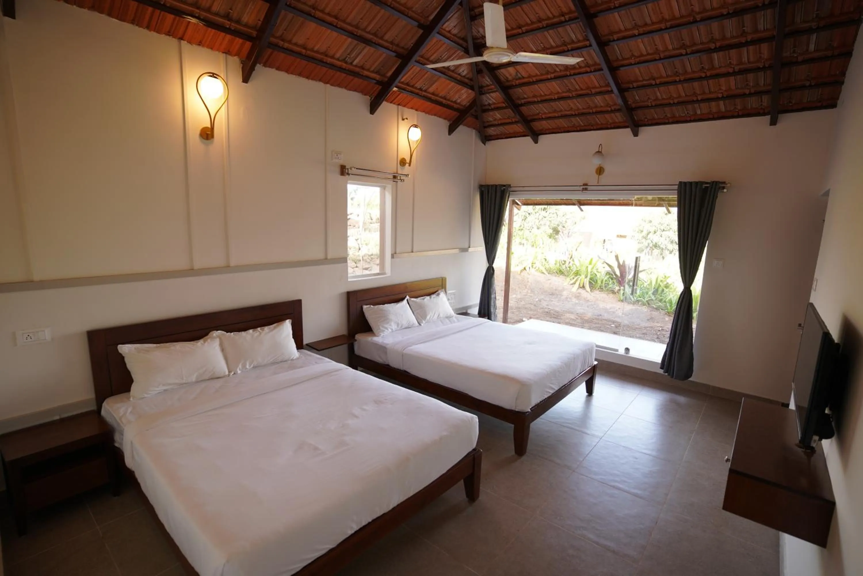 TV and multimedia, Bed in Ravishing Retreat Resort
