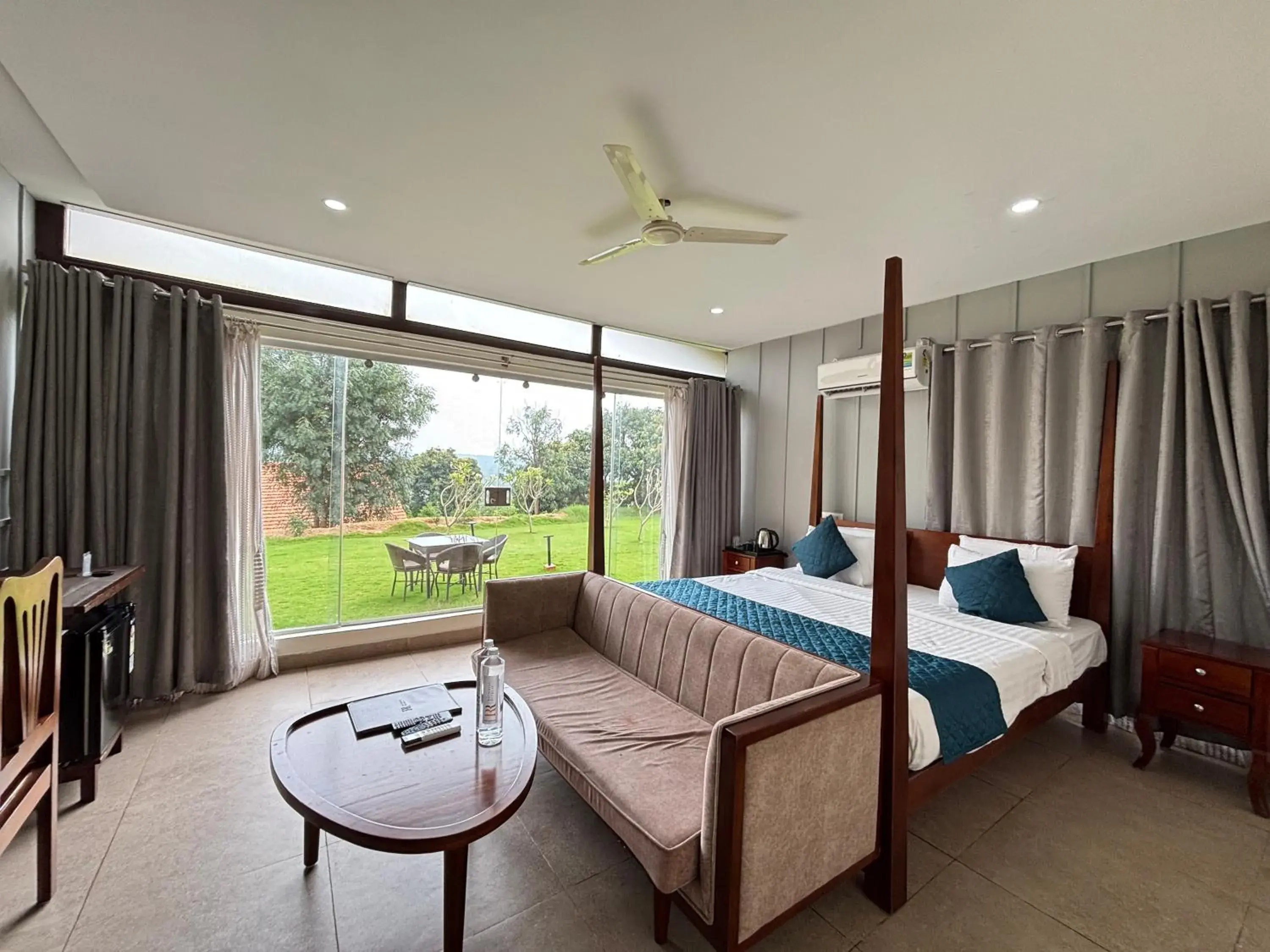 Bed in Ravishing Retreat Resort Bed in Ravishing Retreat Resort