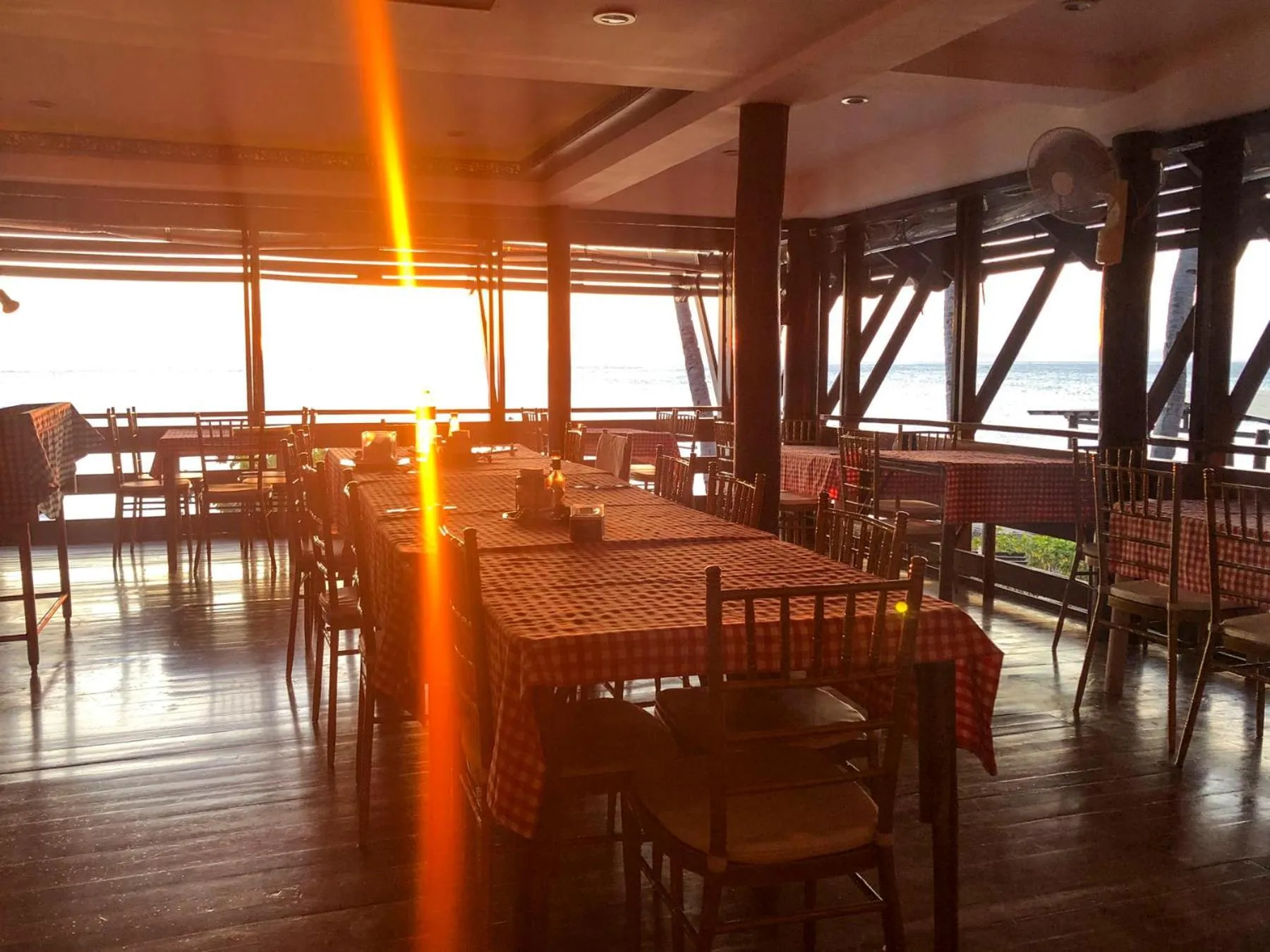 Restaurant/places to eat in Aquaventure Reef Club