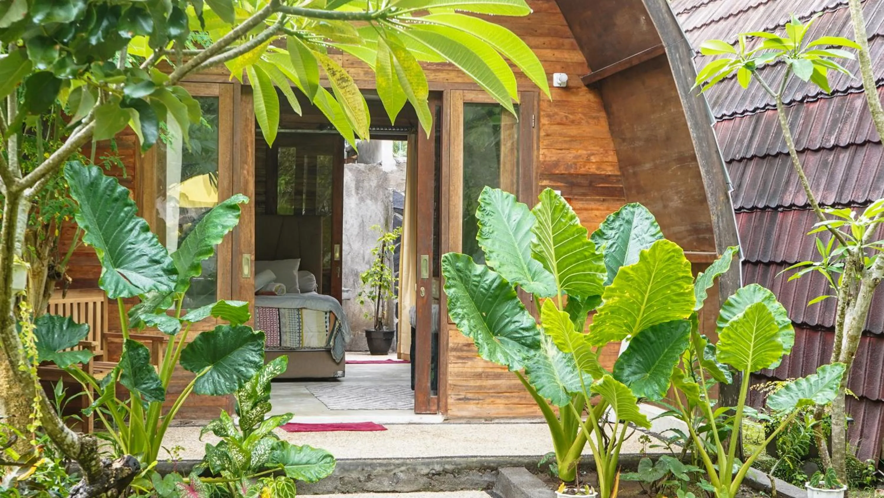Facade/entrance in Lullabi Lumbung Villa