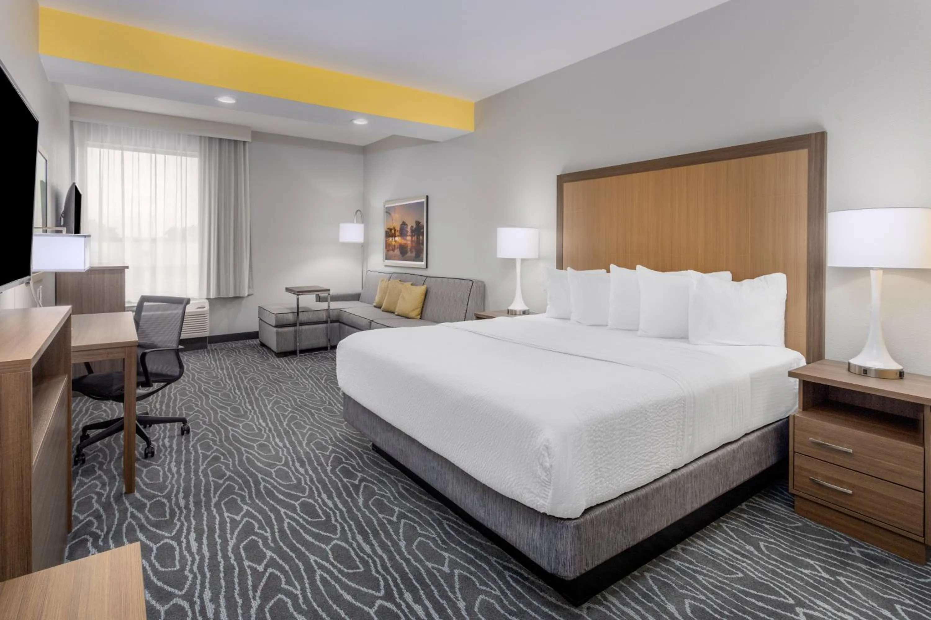 Bedroom, Bed in La Quinta Inn & Suites by Wyndham Valdosta