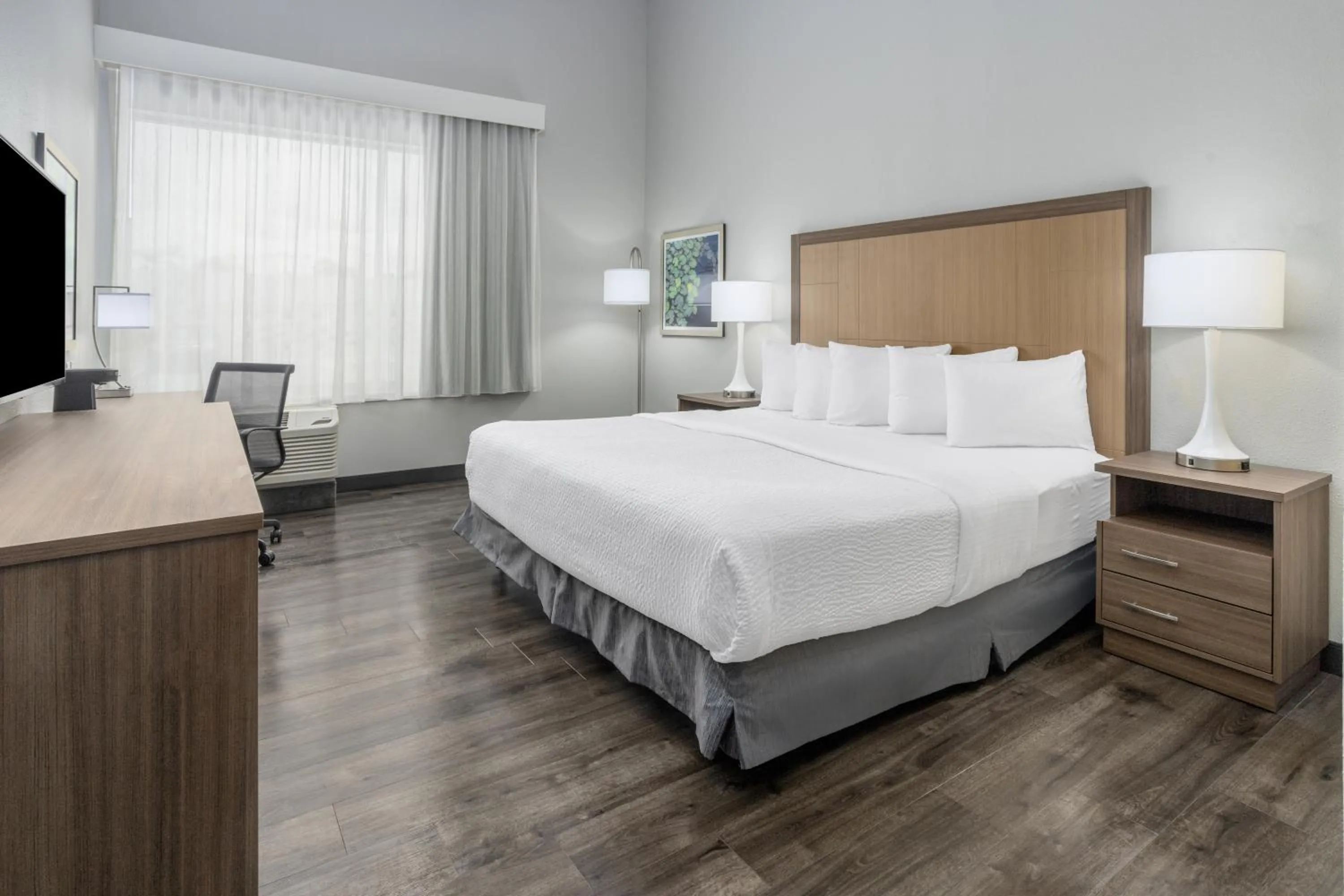 Bedroom, Bed in La Quinta Inn & Suites by Wyndham Valdosta