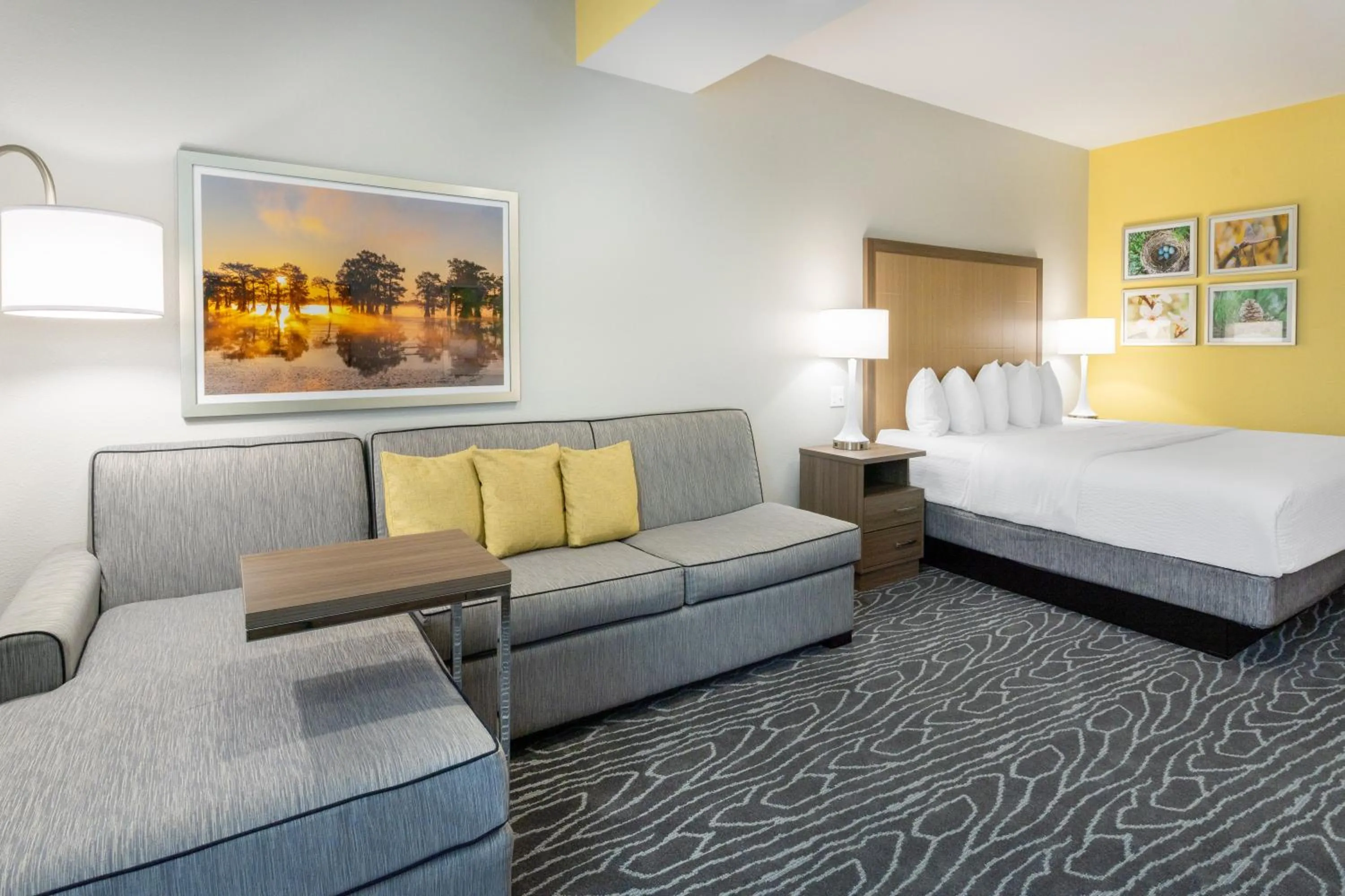 Bedroom, Bed in La Quinta Inn & Suites by Wyndham Valdosta