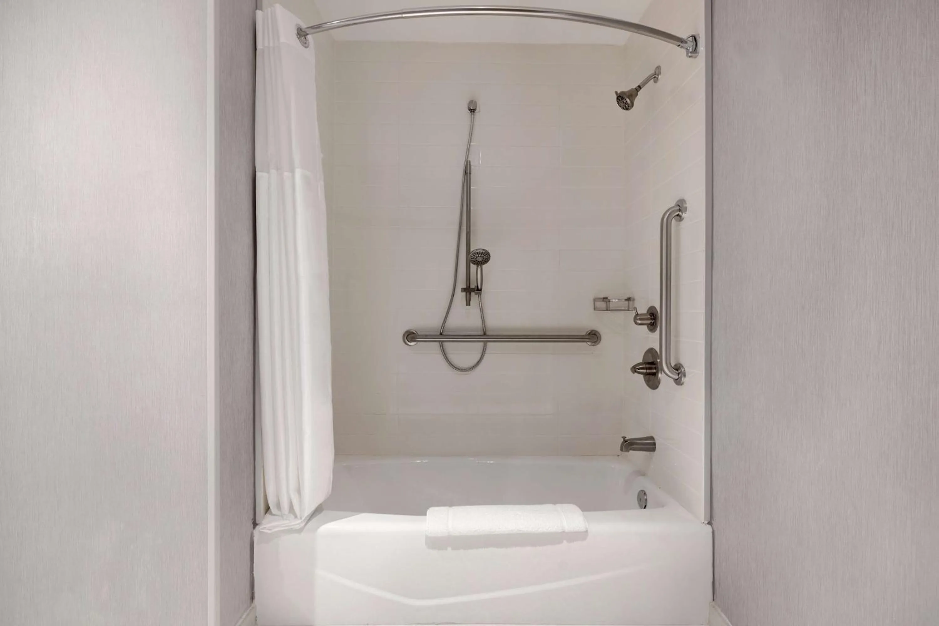 Bathroom in Hyatt Place Flagstaff