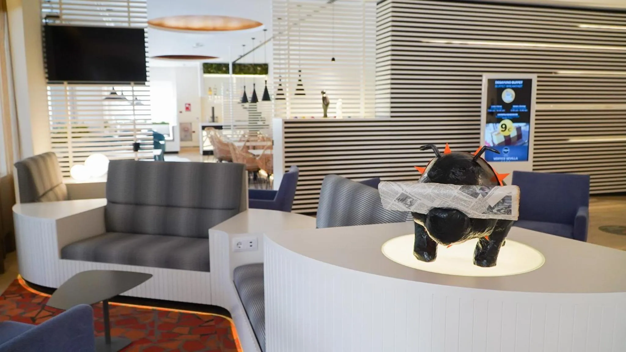 Lobby or reception in Vértice Sevilla