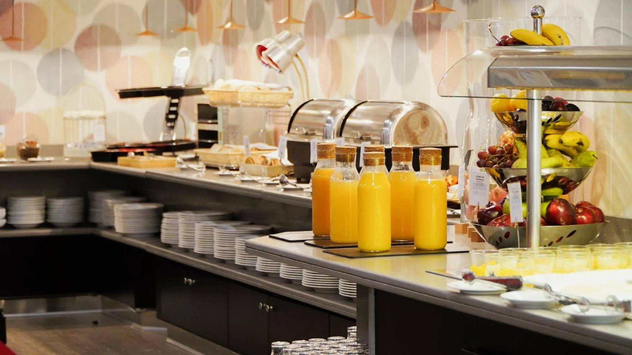 Buffet breakfast in Vértice Sevilla