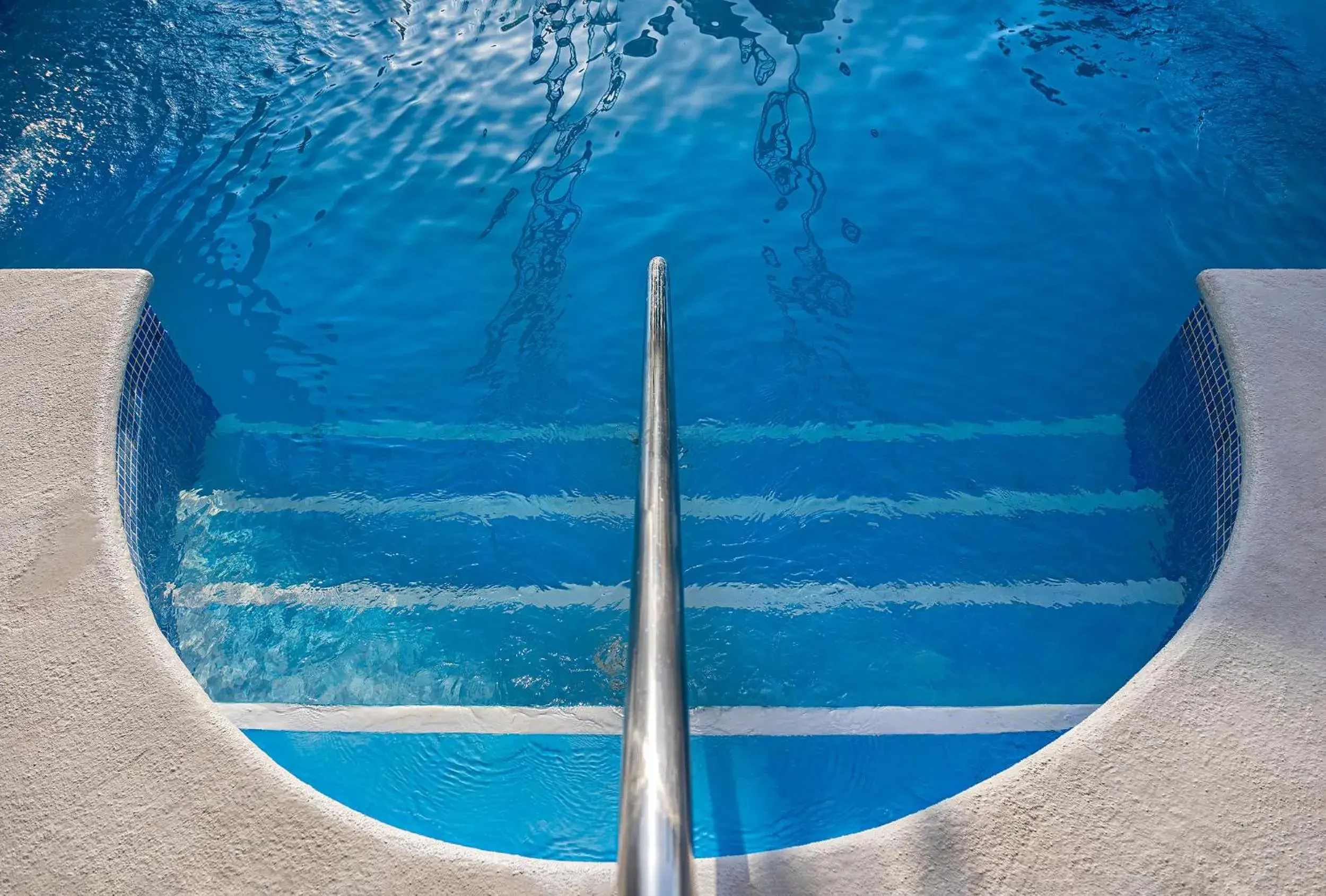 Swimming pool in Vértice Sevilla Swimming pool in Vértice Sevilla