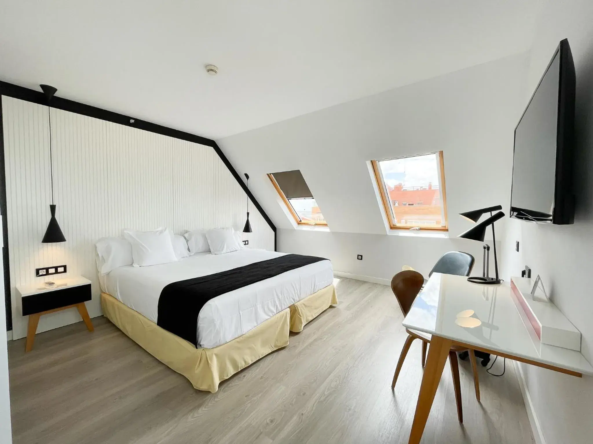 Photo of the whole room, Bed in Vértice Sevilla Photo of the whole room, Bed in Vértice Sevilla