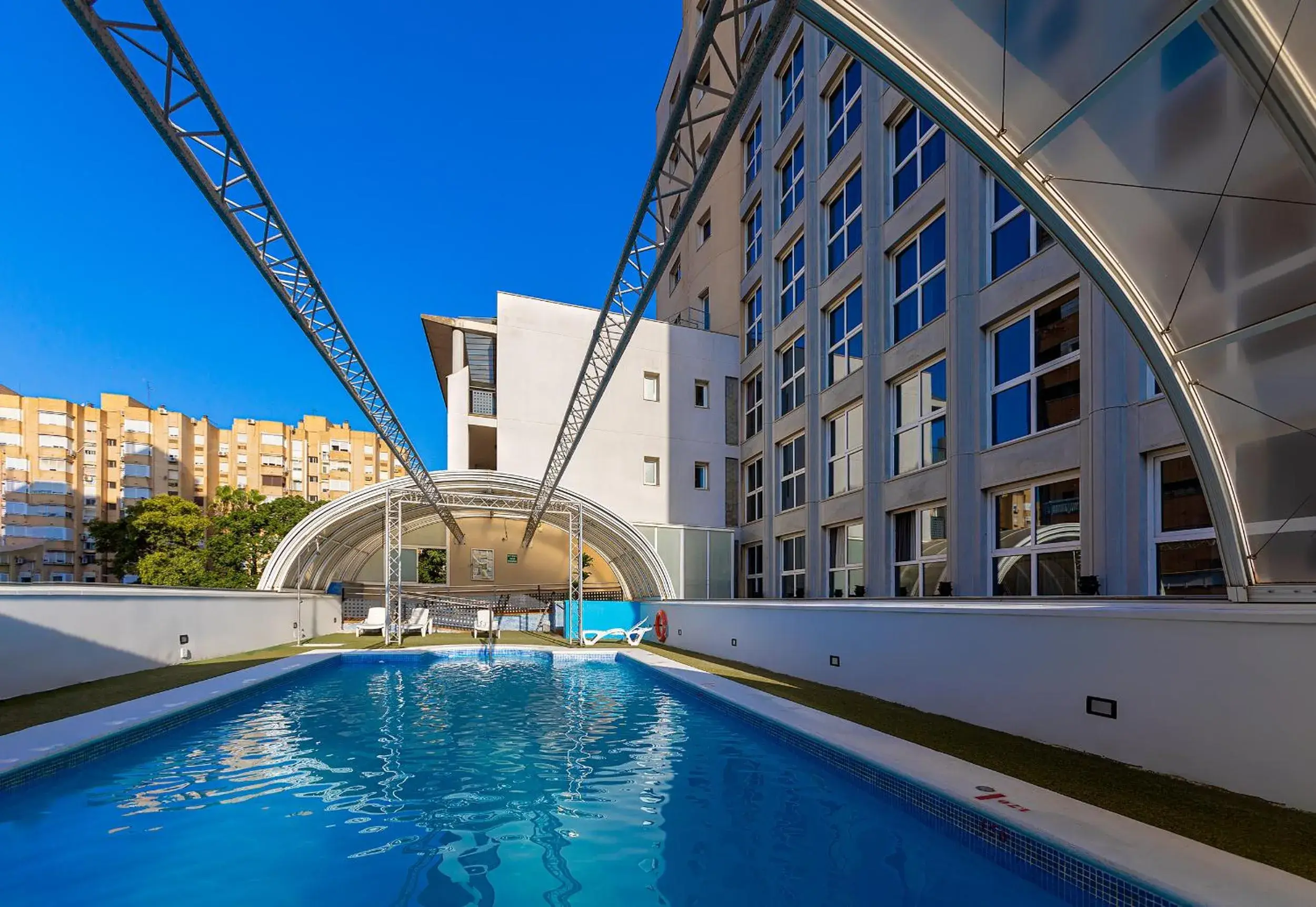 Swimming pool in Vértice Sevilla Swimming pool in Vértice Sevilla