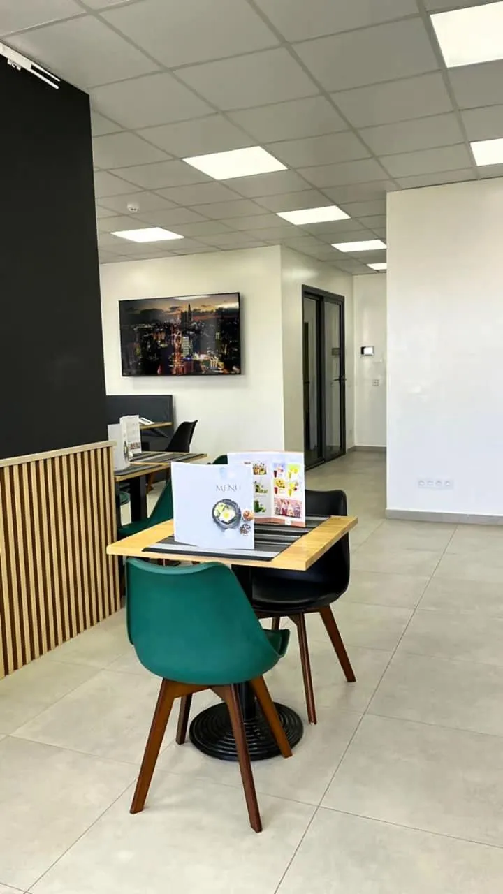 Restaurant/places to eat in Waypoint Suites - Appartements meublés