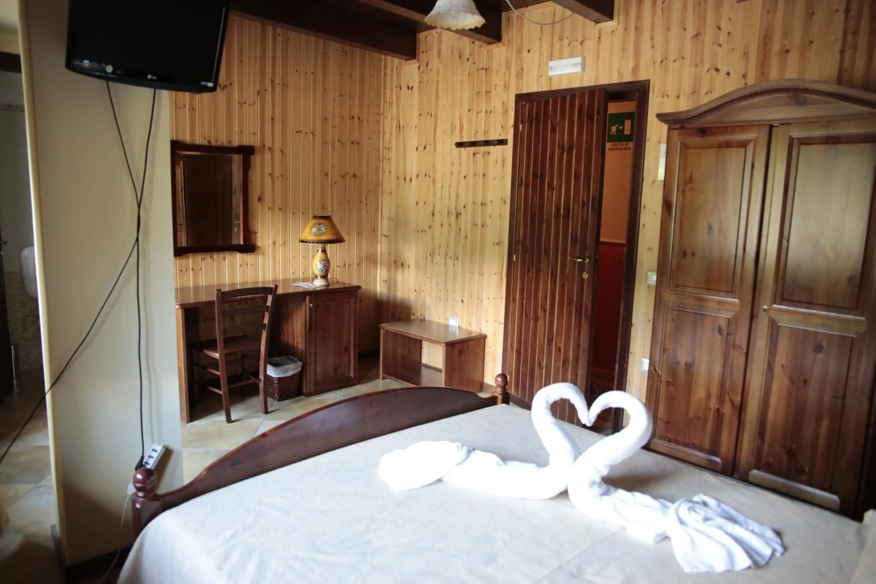 Bedroom, Bed in Hotel Palaghiaccio