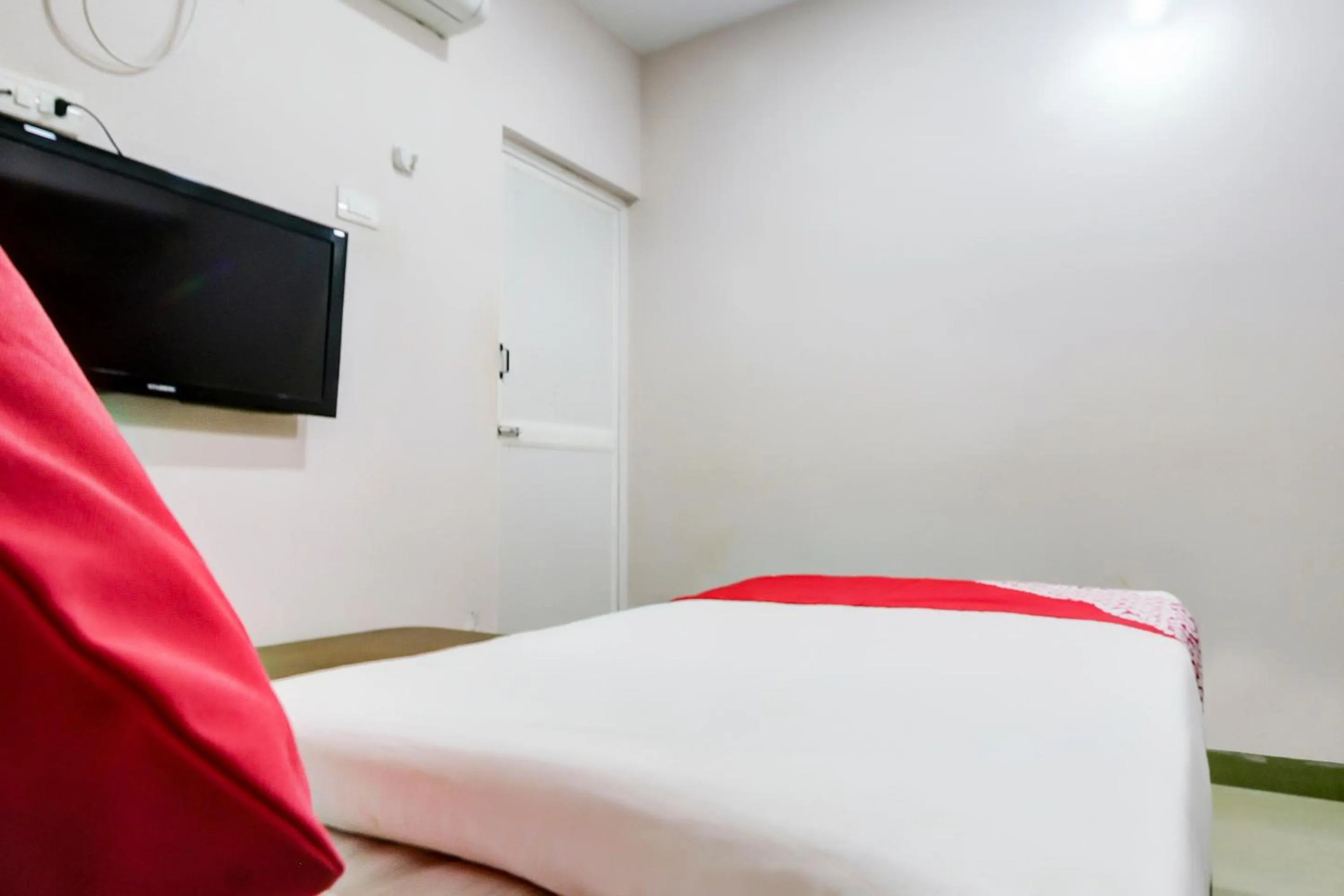 Bedroom in Hotel O Ksp Lodge