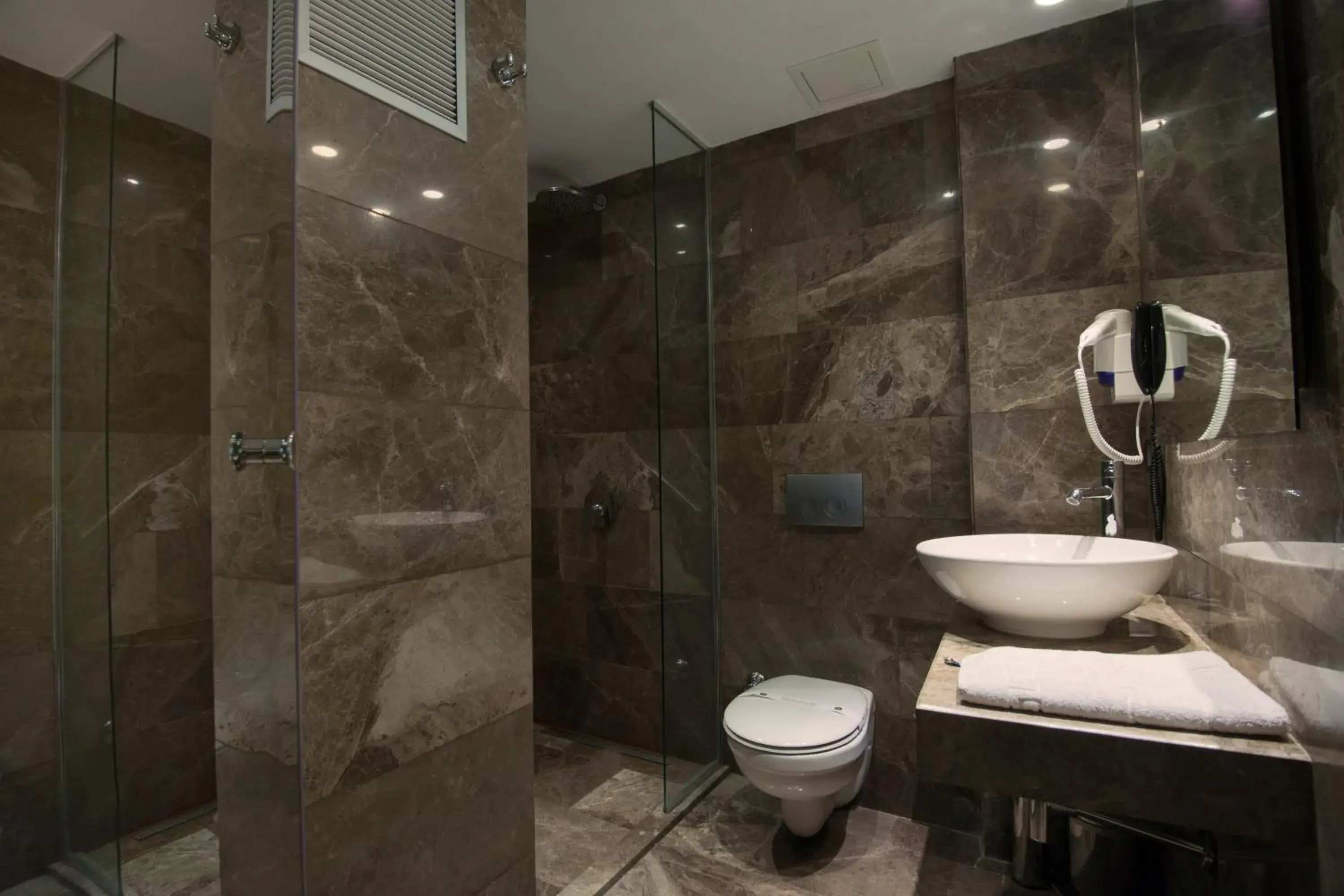 Photo of the whole room in GK Regency Suites Hotel Photo of the whole room in GK Regency Suites Hotel