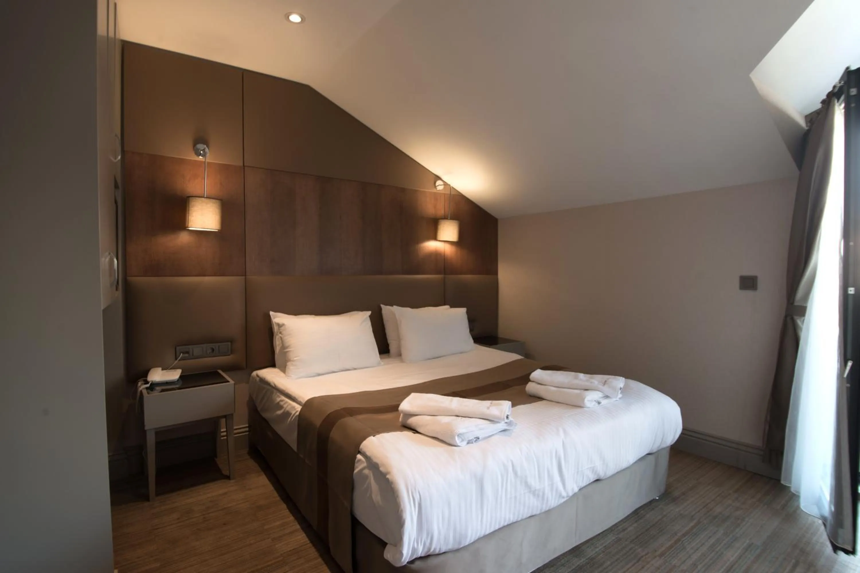 Photo of the whole room in GK Regency Suites Hotel